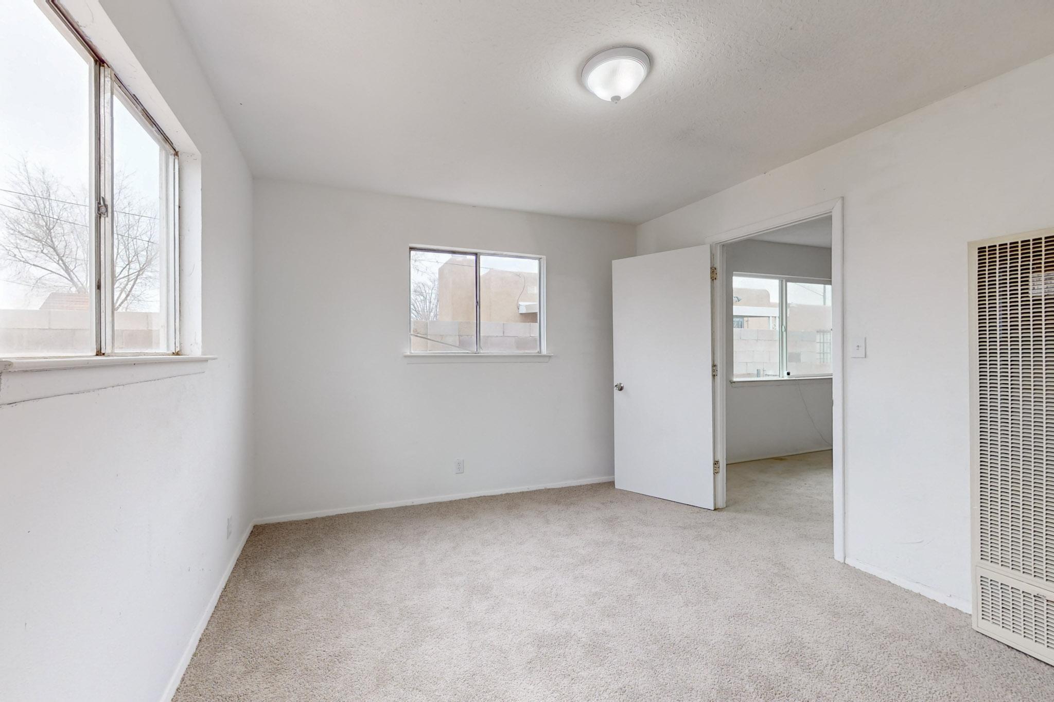 532 ARIZONA Street SE