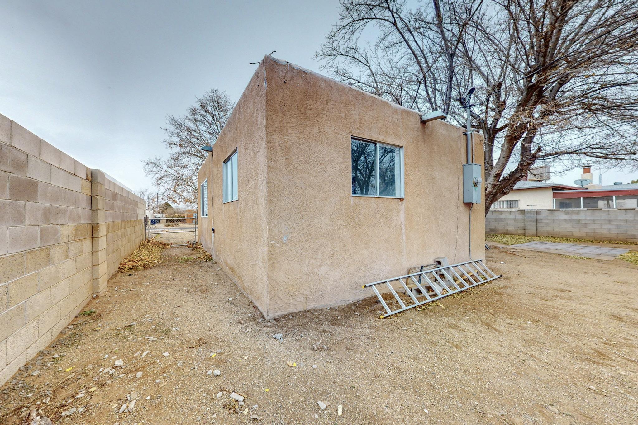 532 ARIZONA Street SE