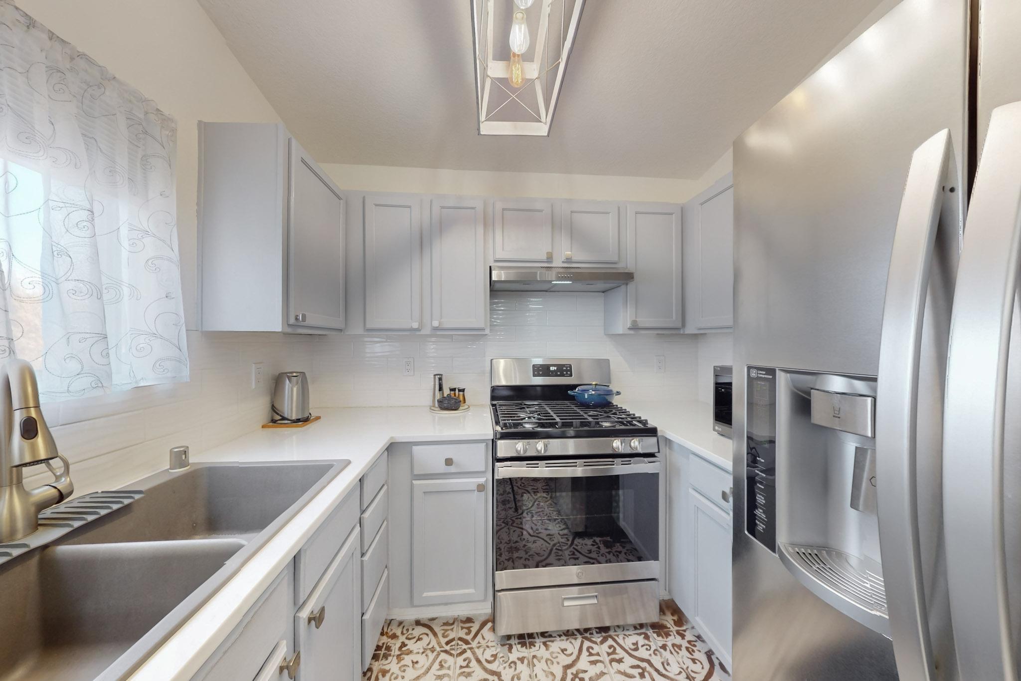 11100 MIRAVISTA Place SE