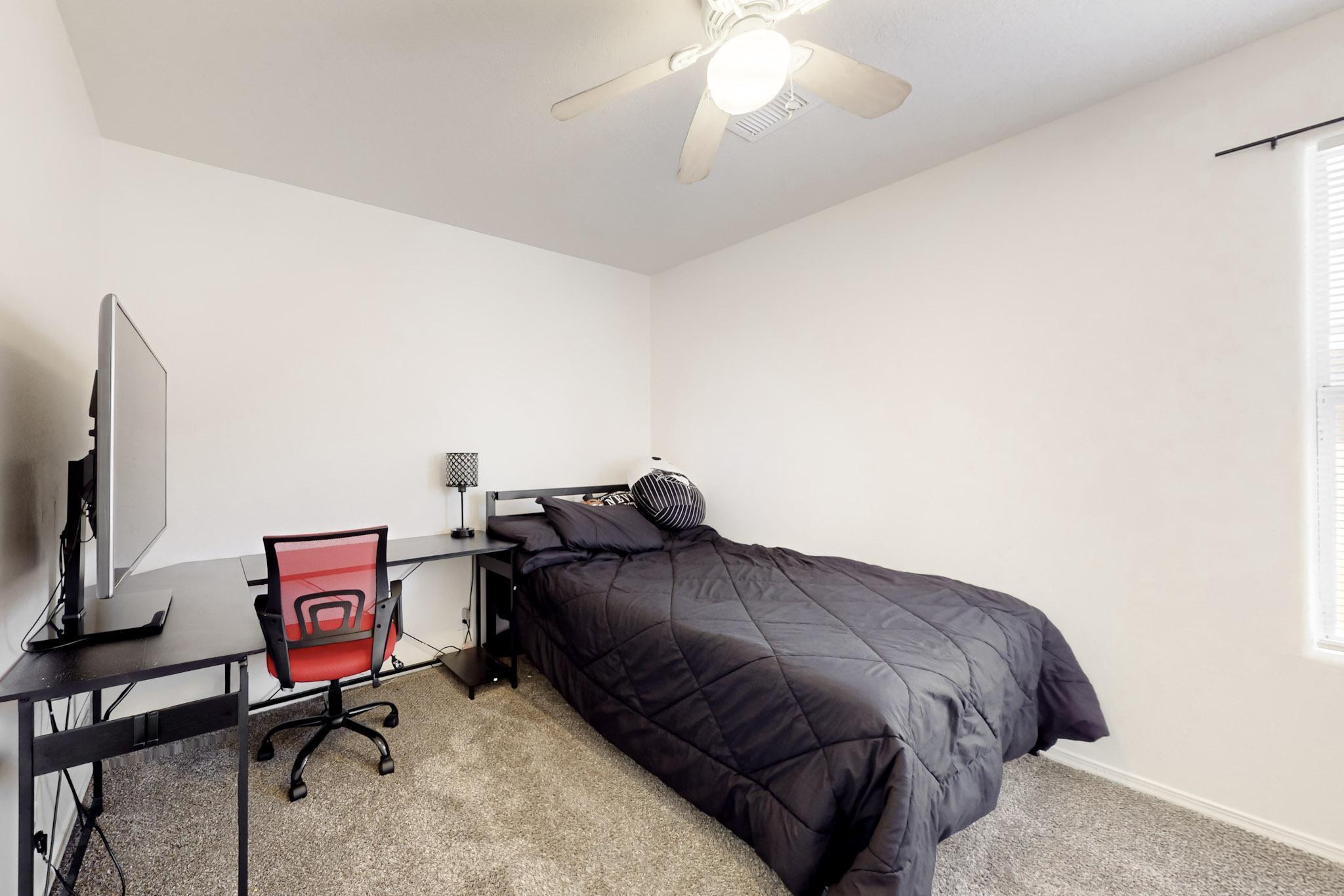 5923 NIGHT ROSE Avenue NW