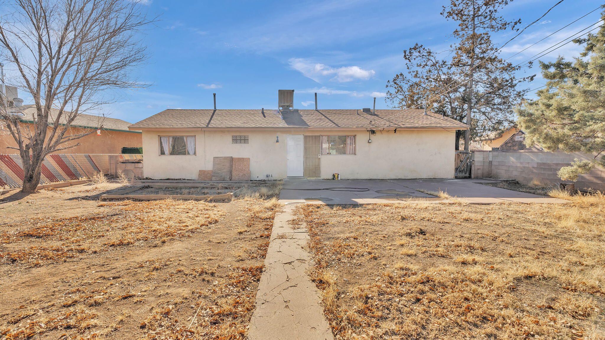 1144 WADE Circle NE