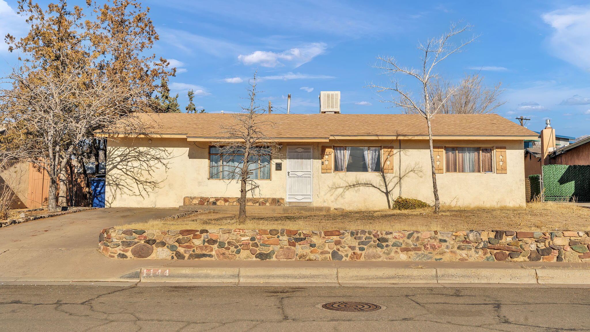 1144 WADE Circle NE