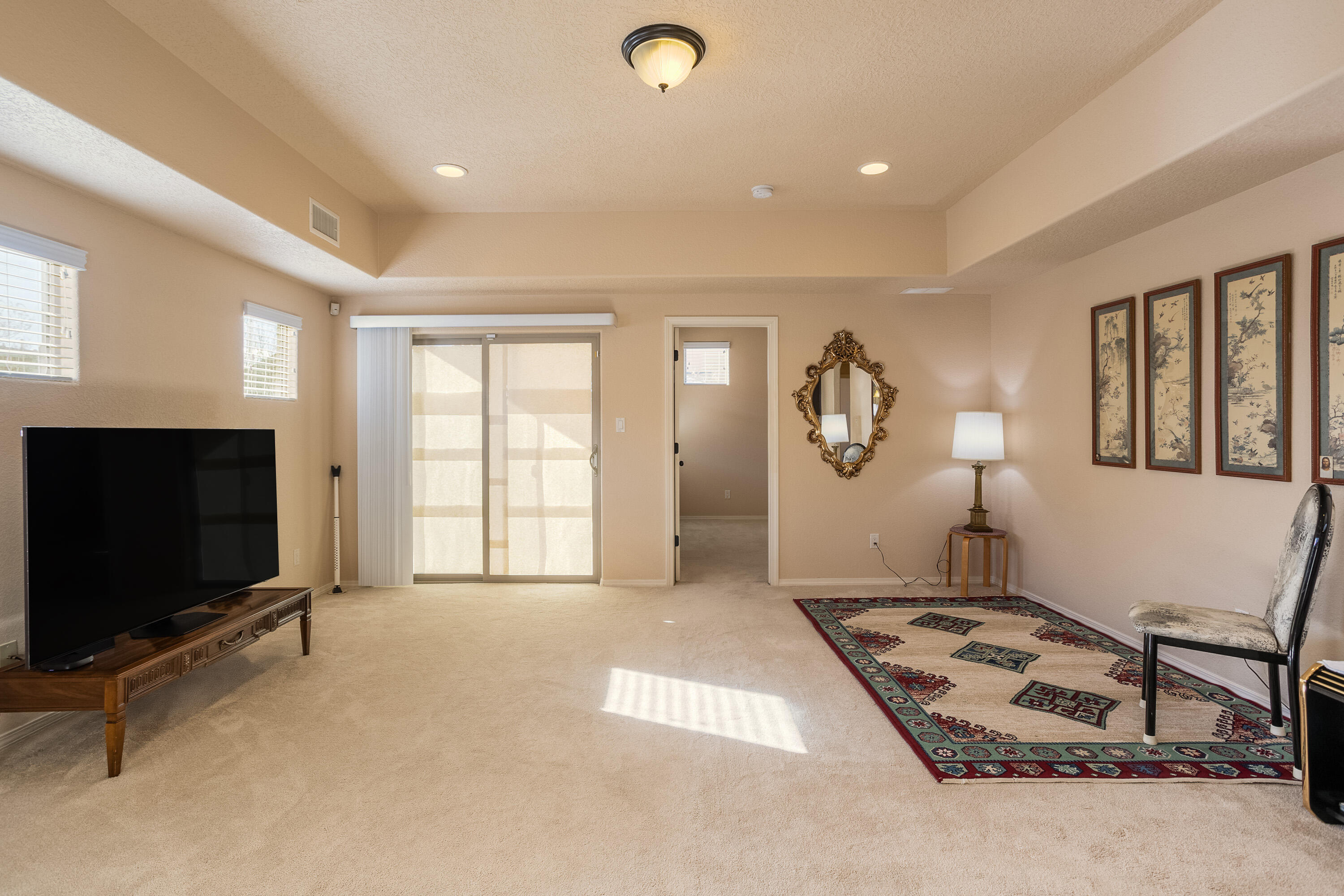 11009 ESMERALDA Drive NW