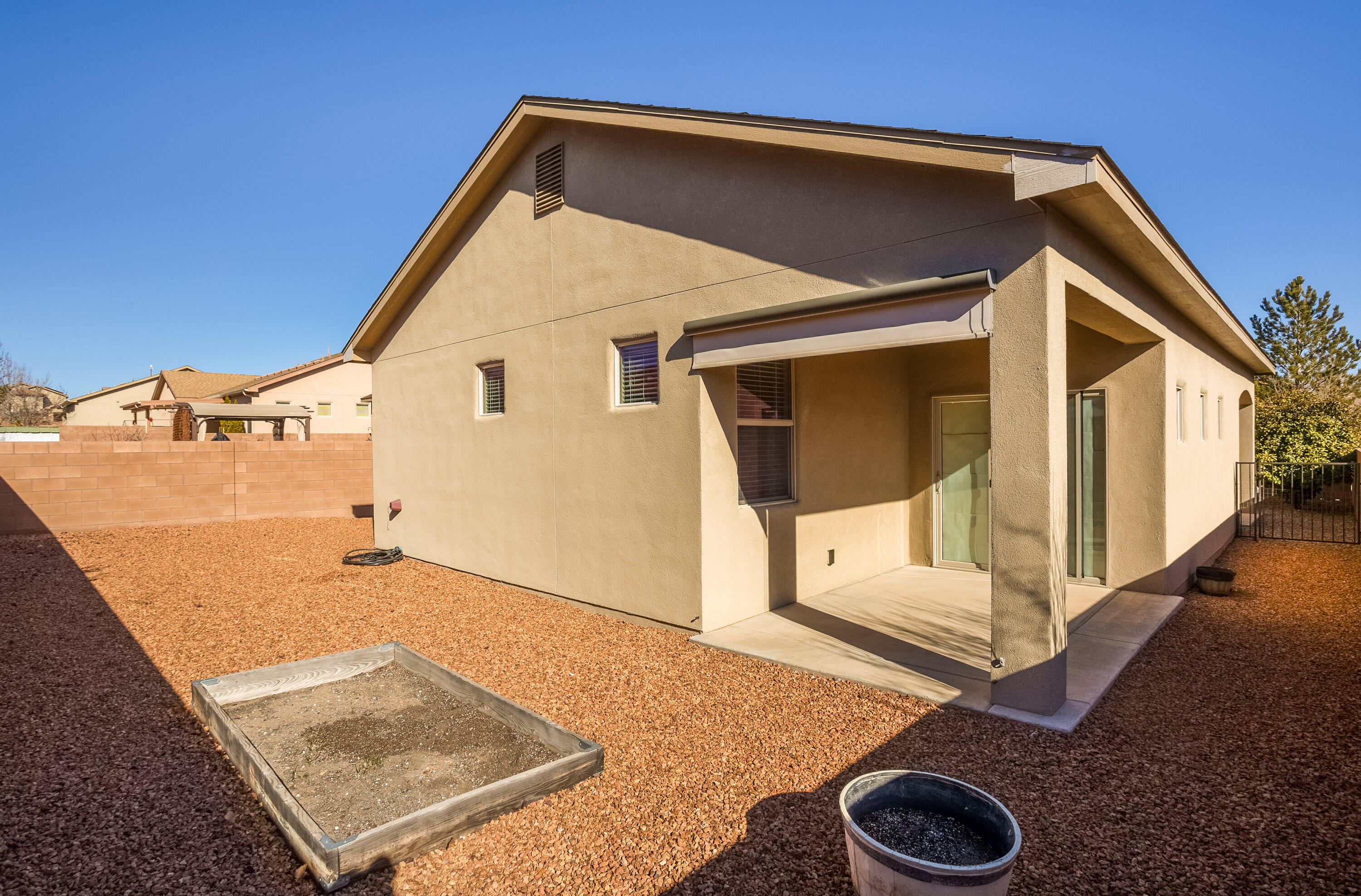 11009 ESMERALDA Drive NW