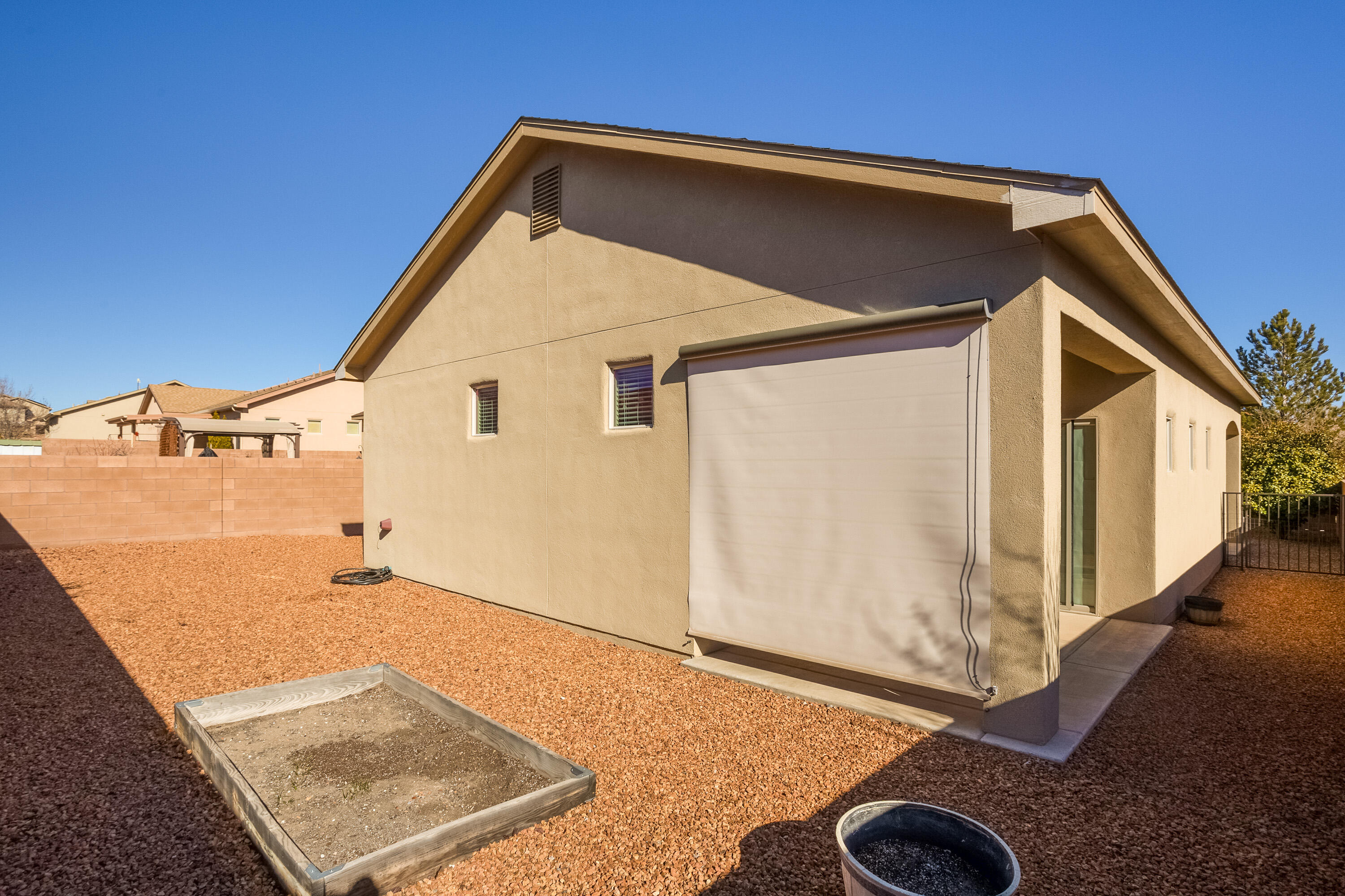 11009 ESMERALDA Drive NW