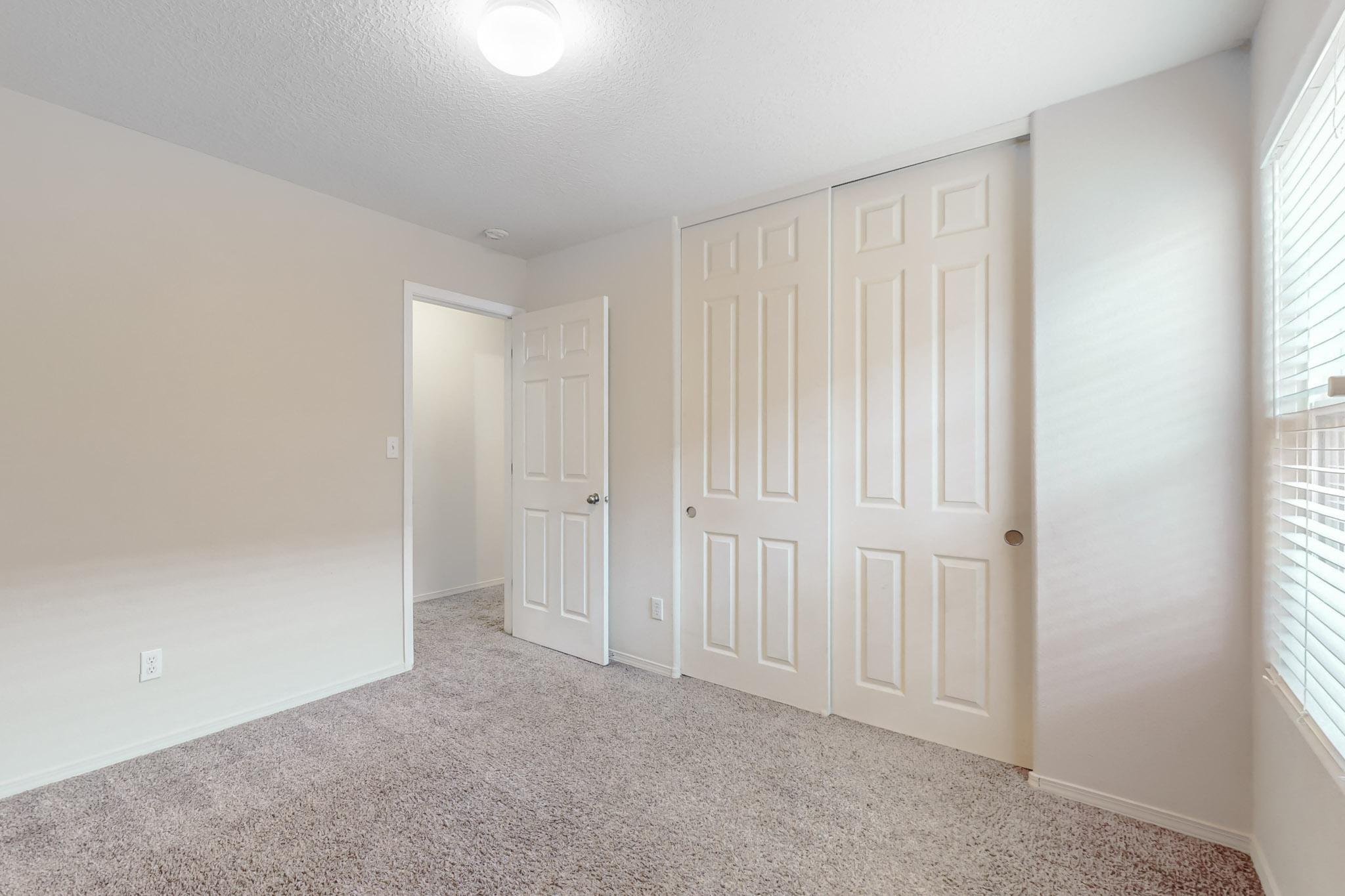 9516 SUNDORO Place NW