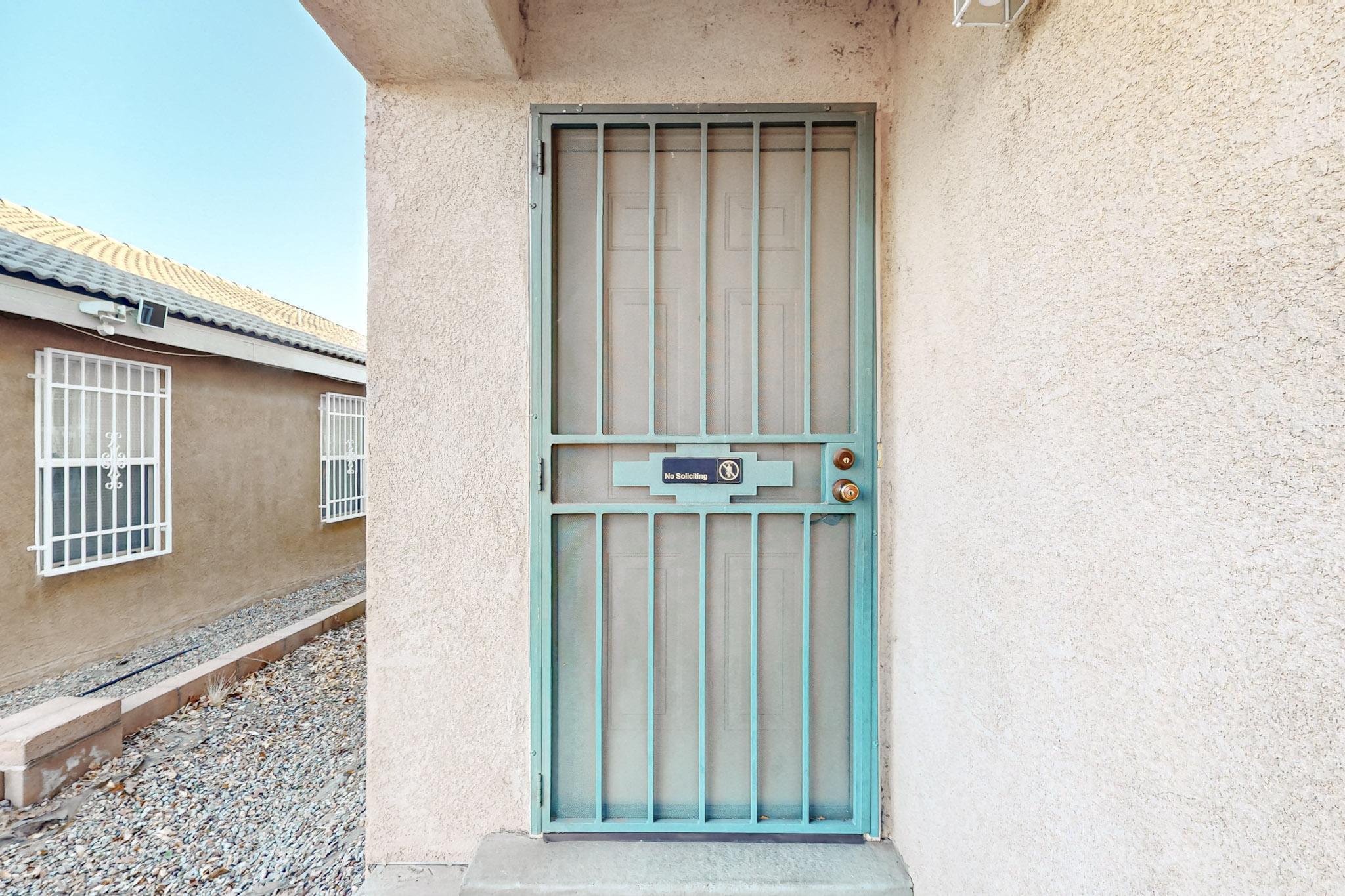 9516 SUNDORO Place NW