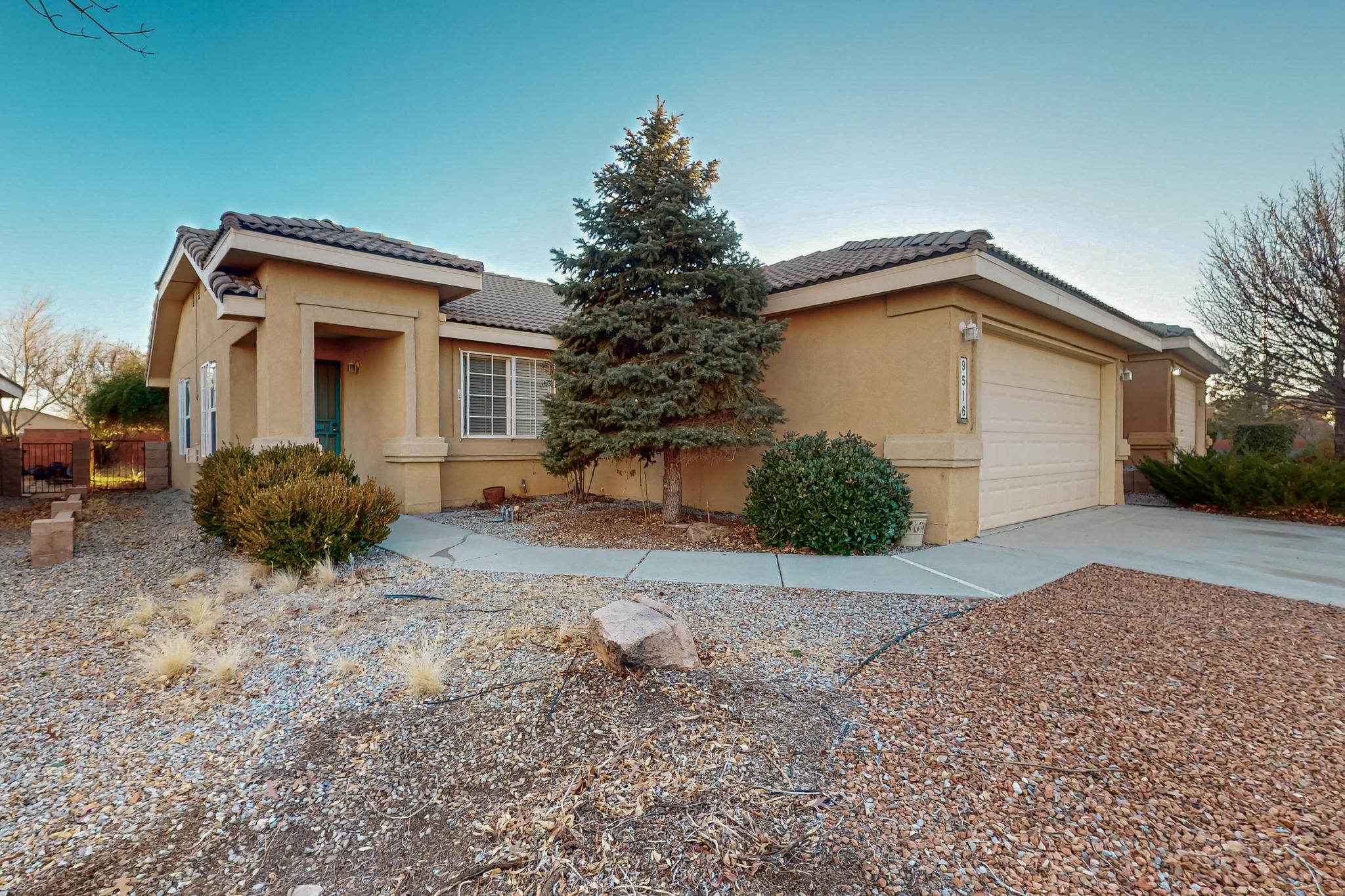 9516 SUNDORO Place NW