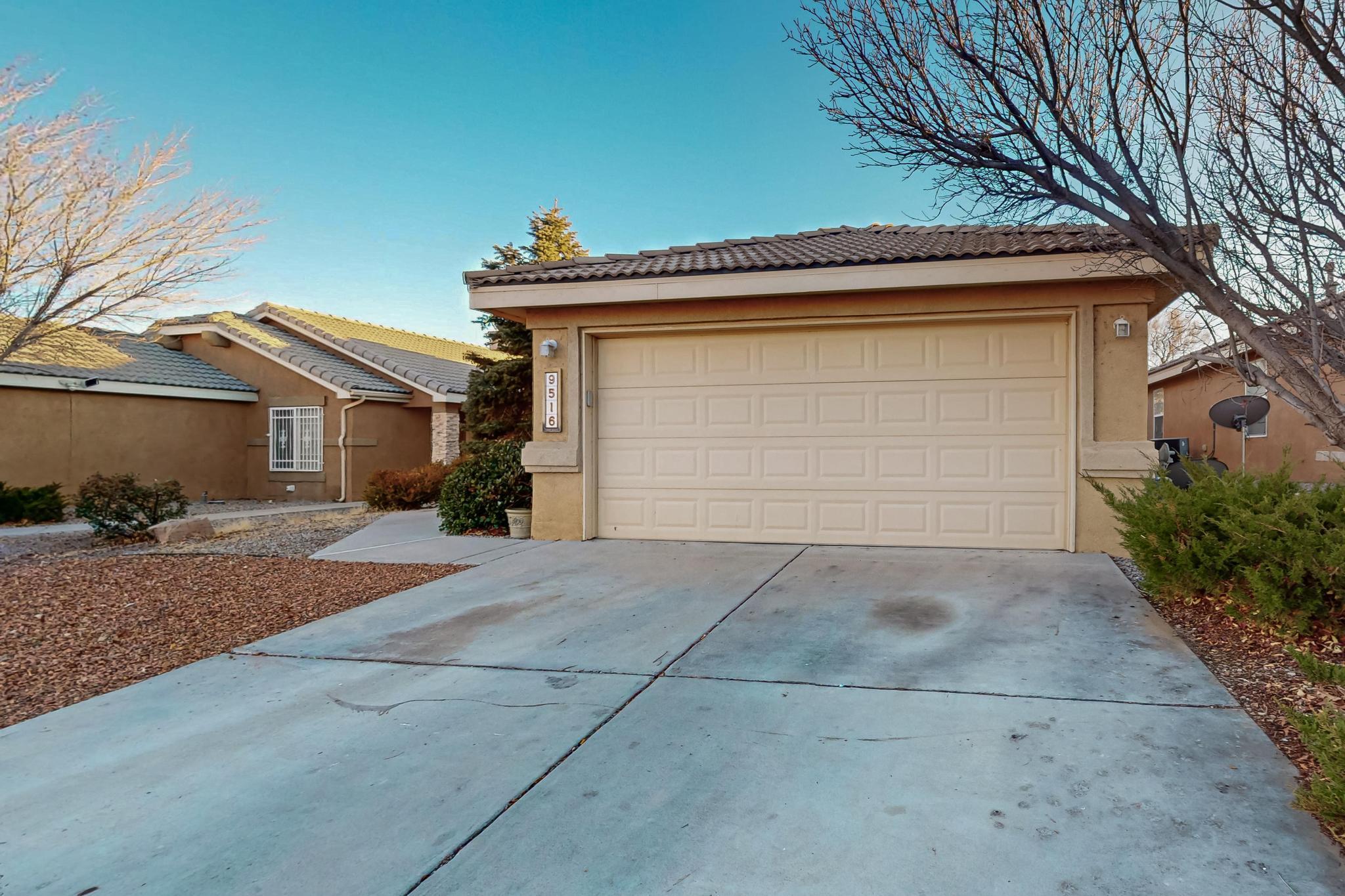 9516 SUNDORO Place NW