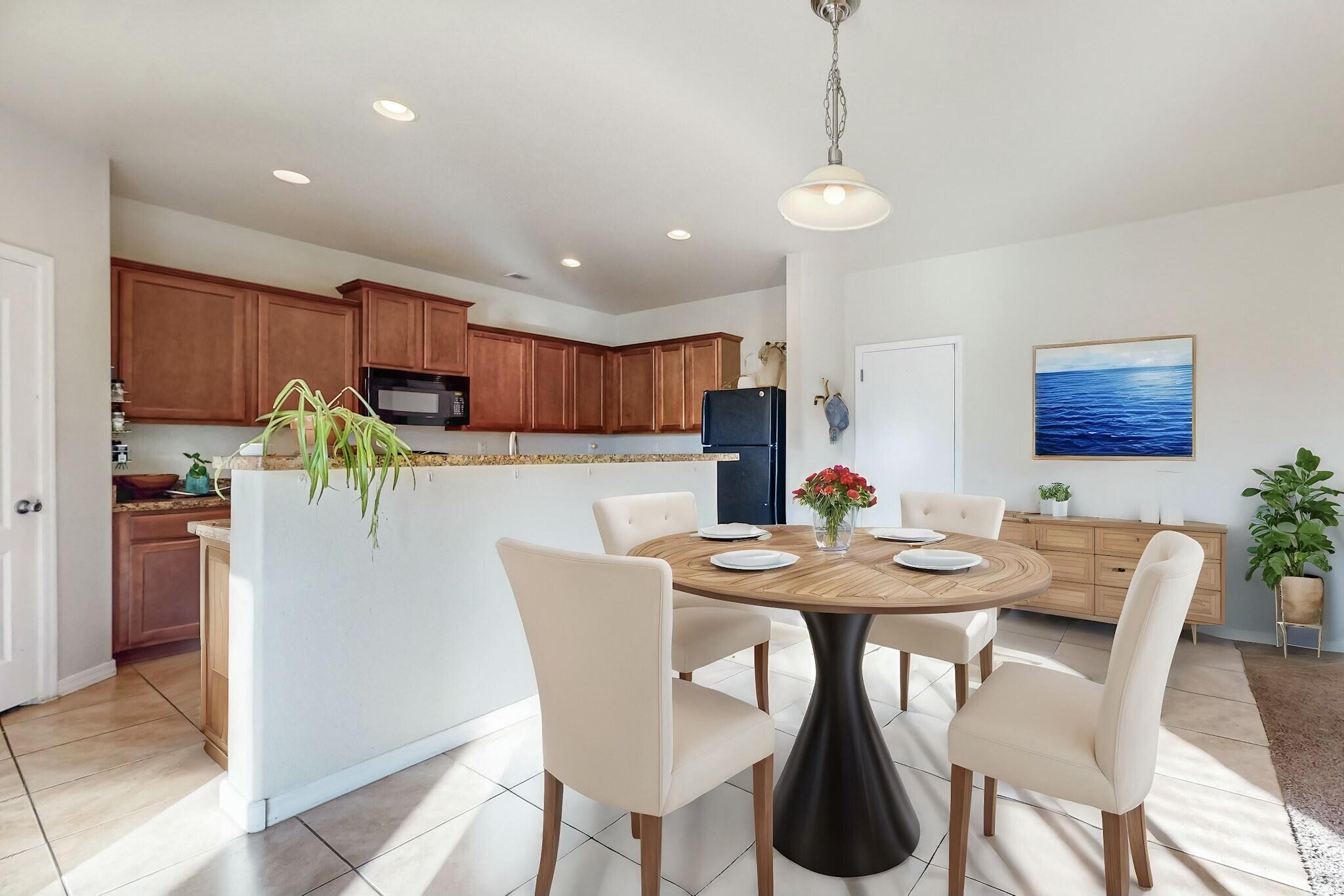 1013 EL PASEO Street NW