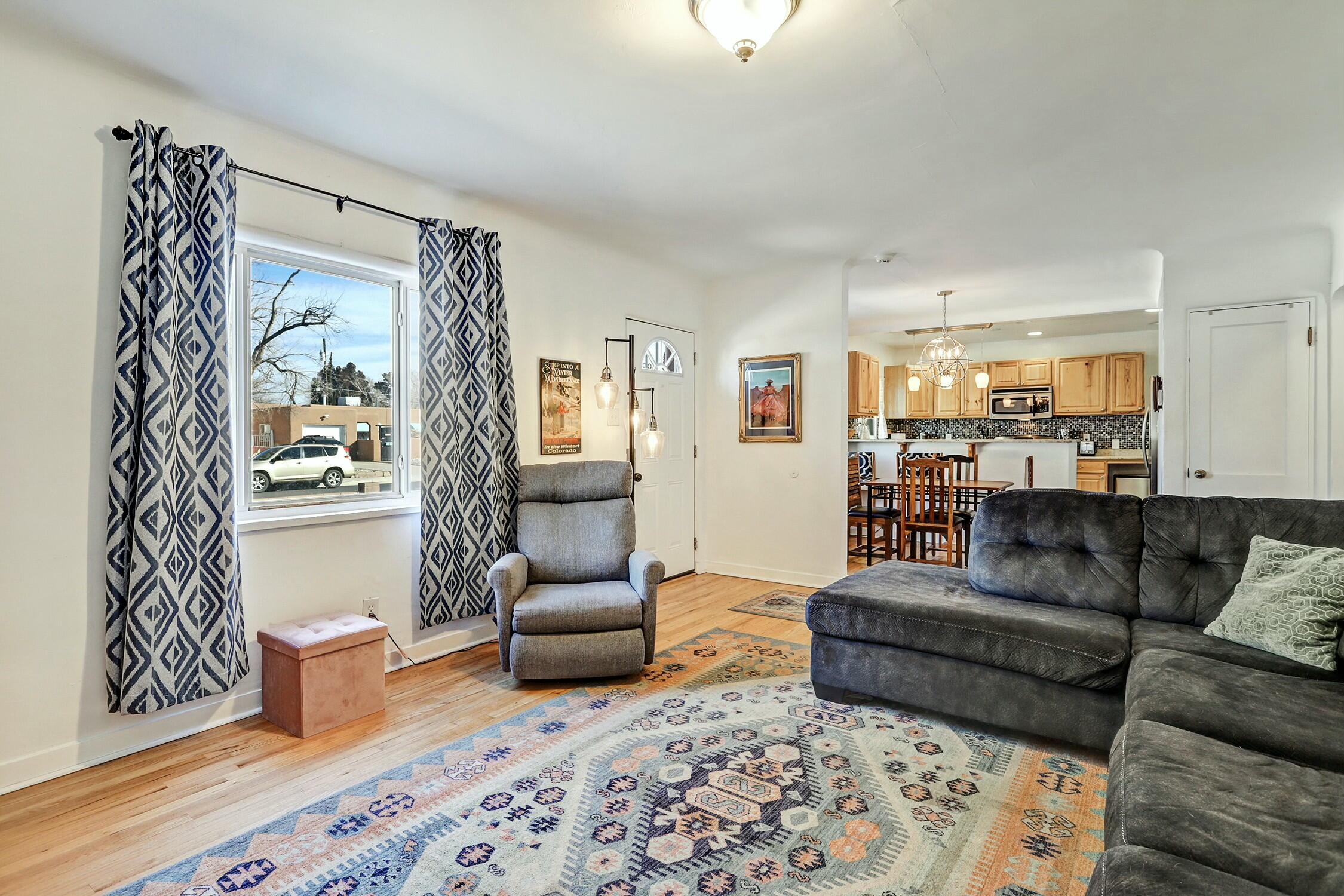 241 CARDENAS Drive NE