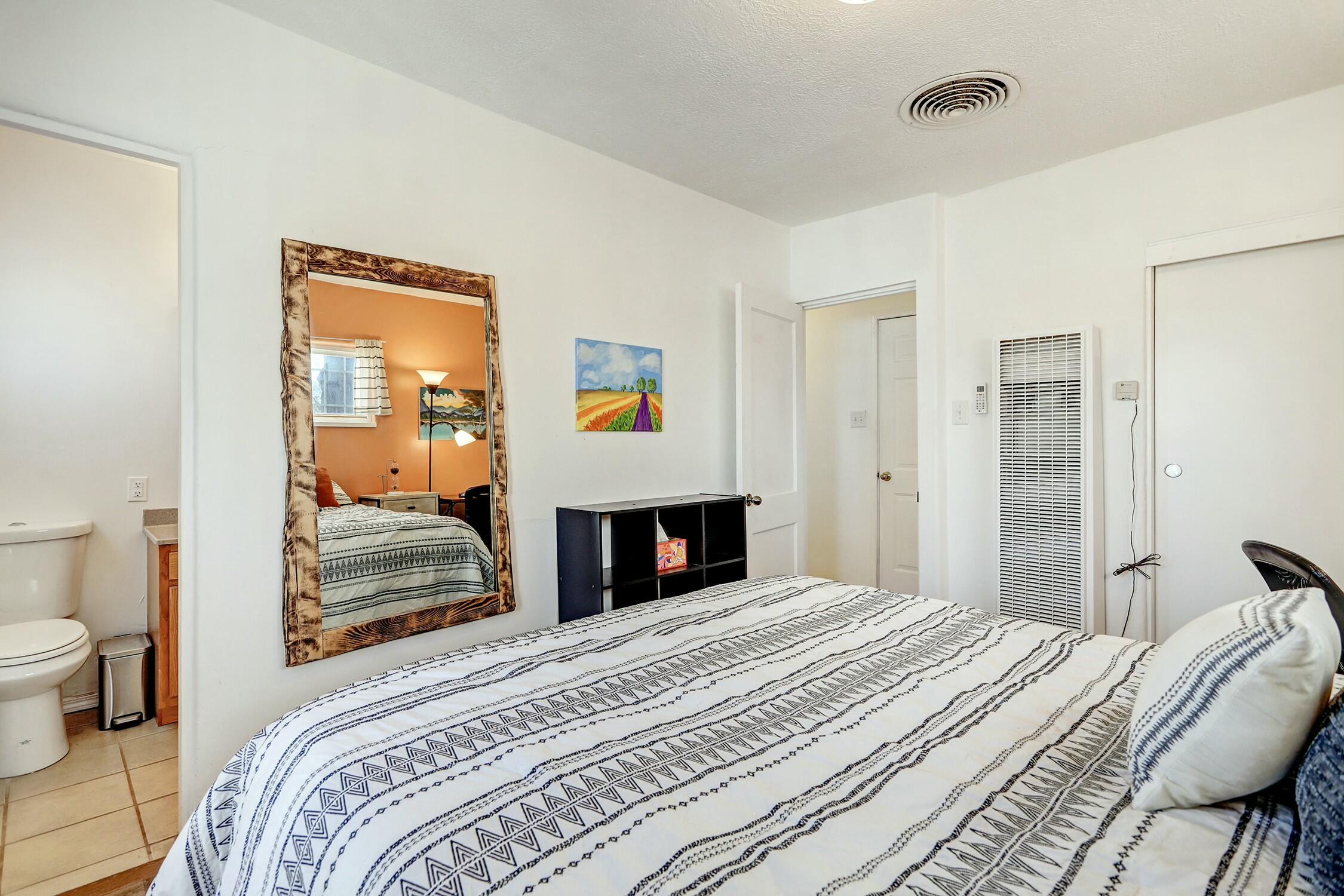 241 CARDENAS Drive NE