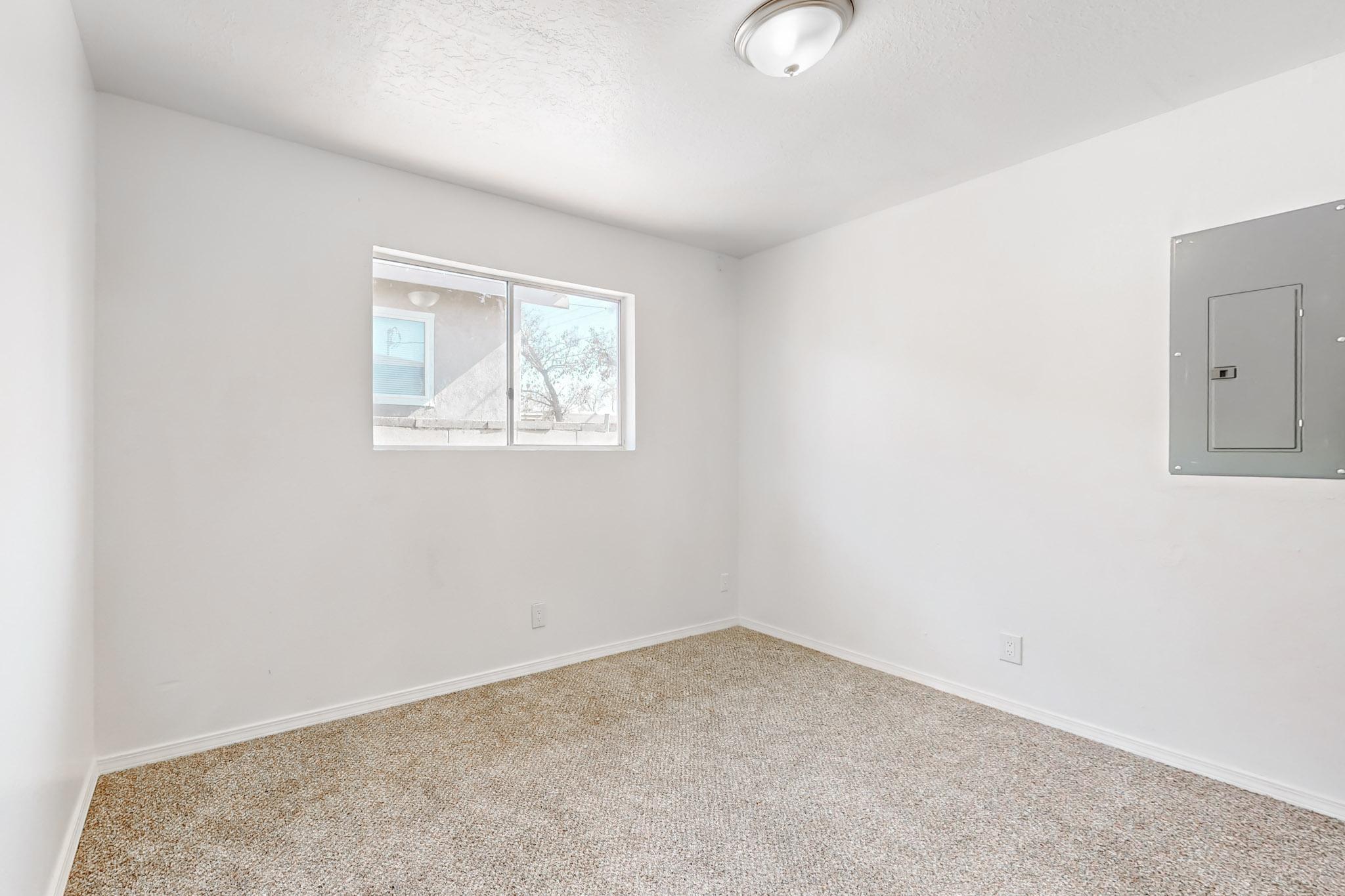9124 Comanche Road NE