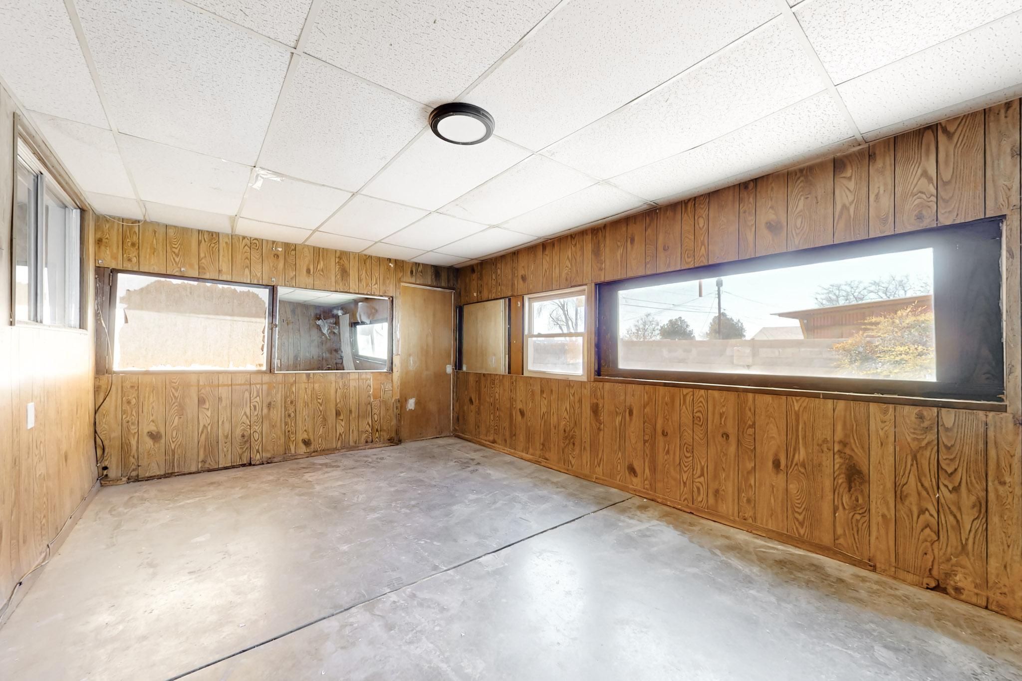 9124 Comanche Road NE