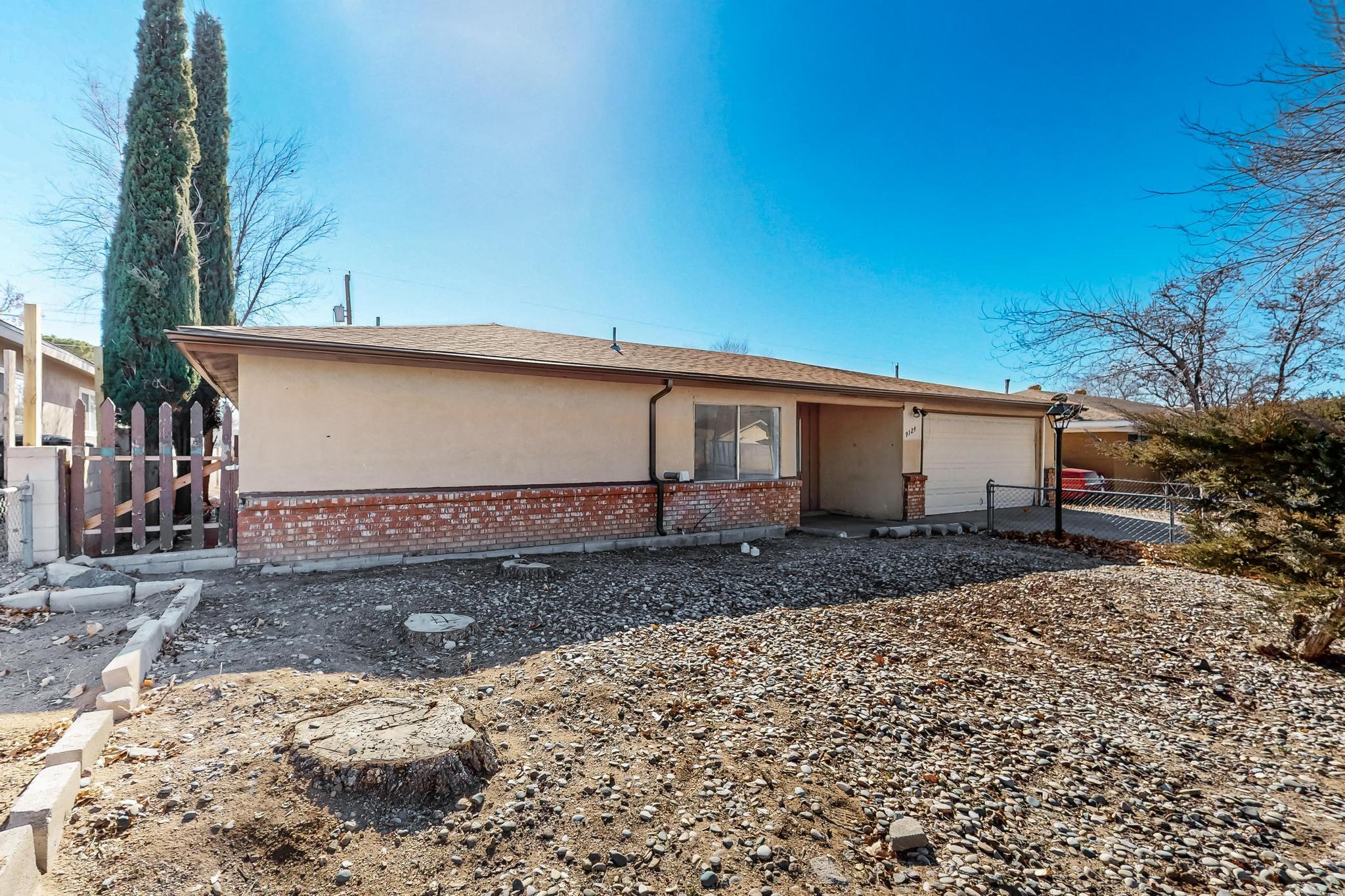 9124 Comanche Road NE
