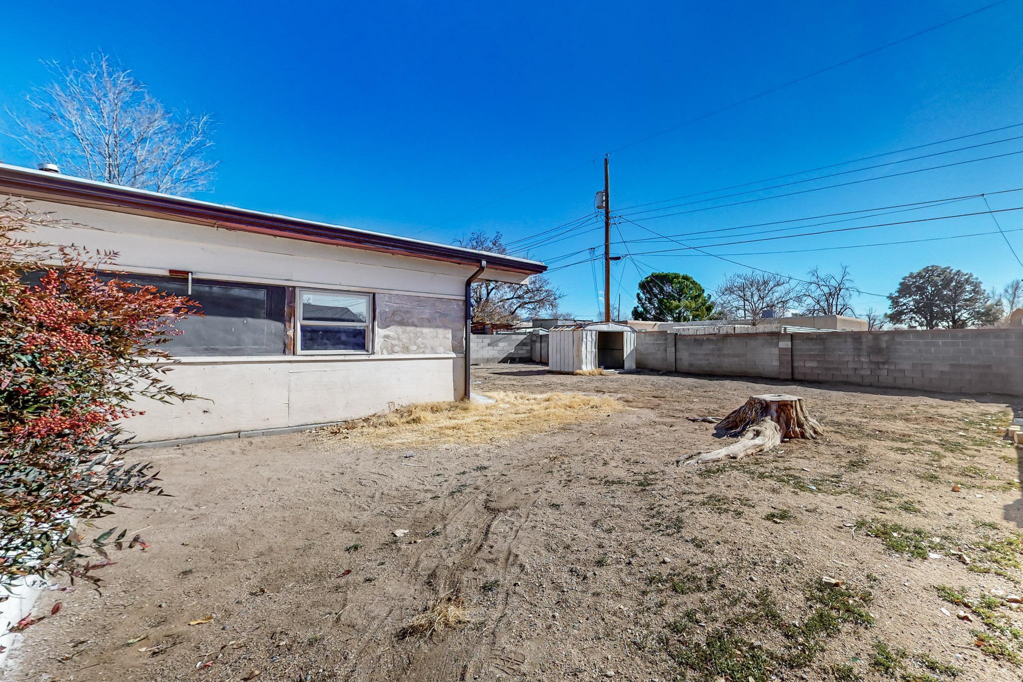 9124 Comanche Road NE