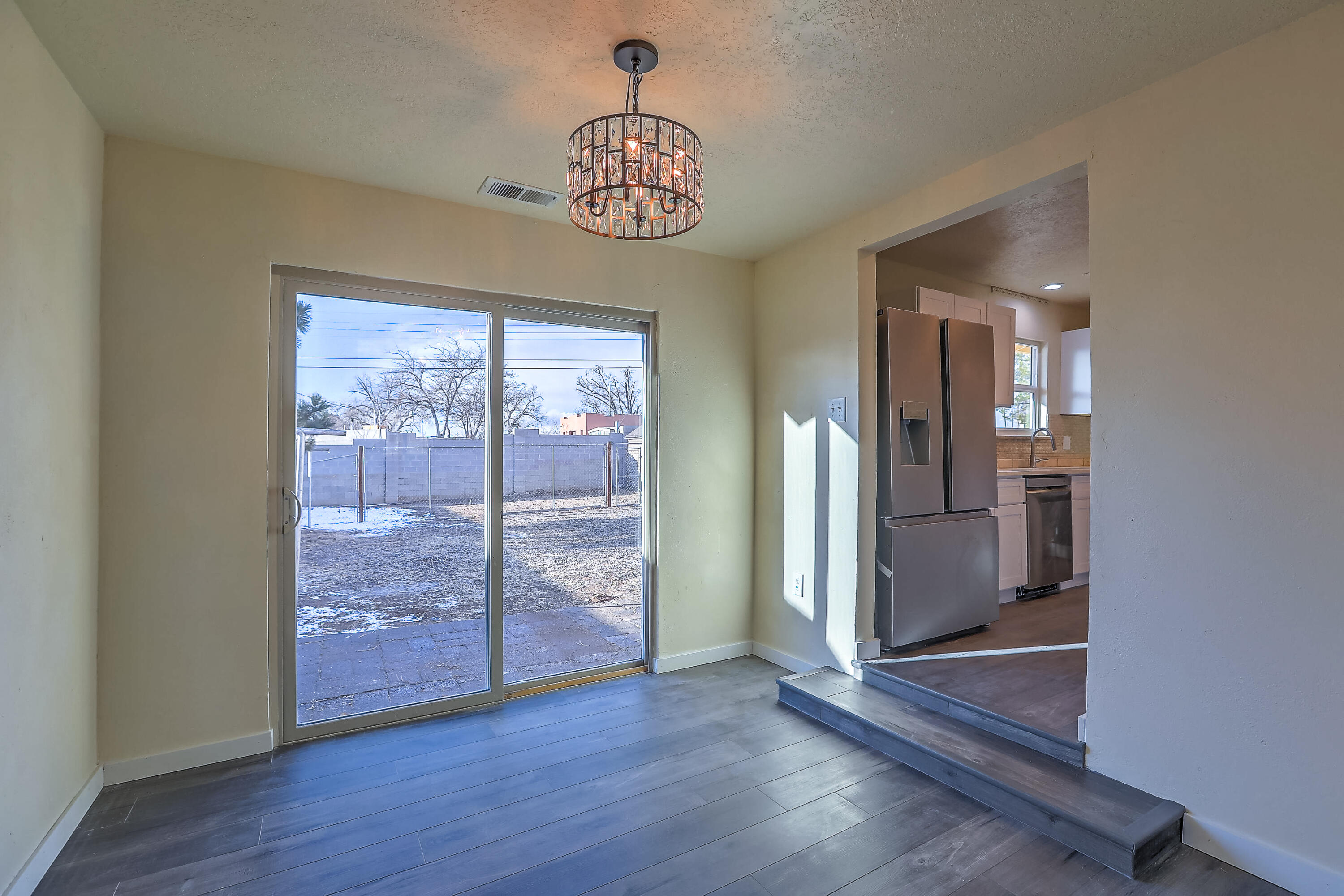 1405 ESPEJO Street NE