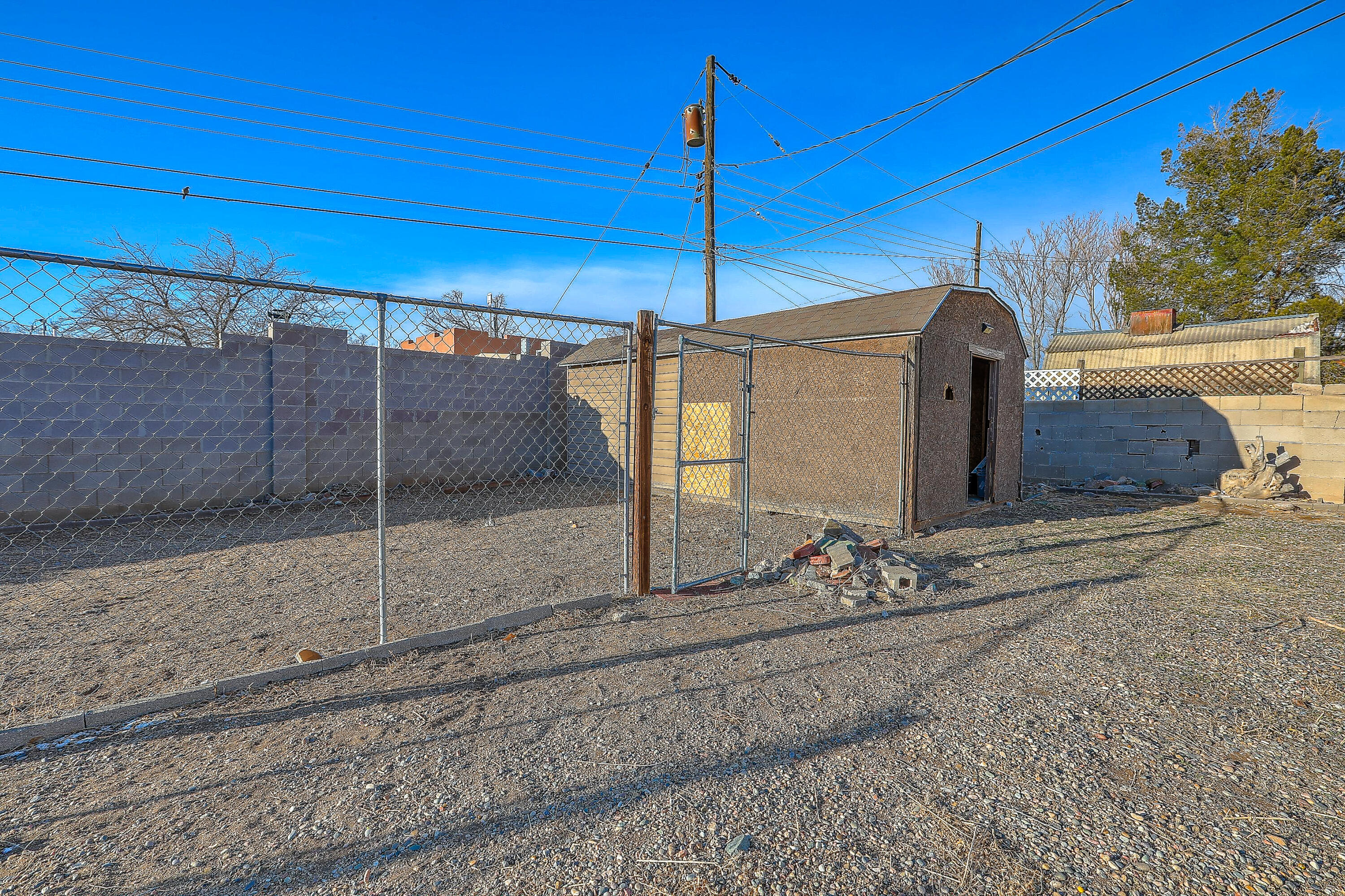 1405 ESPEJO Street NE