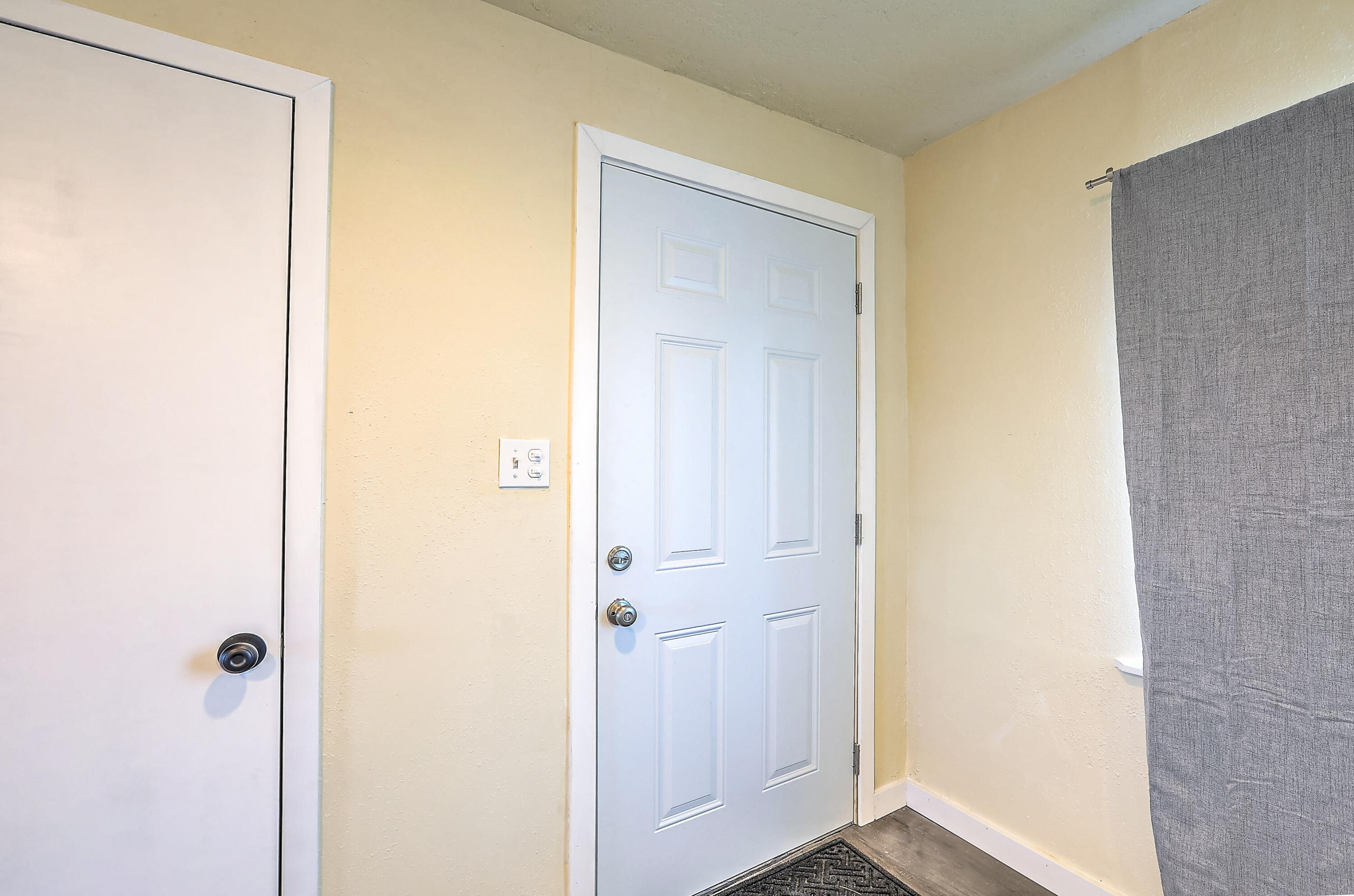 1405 ESPEJO Street NE