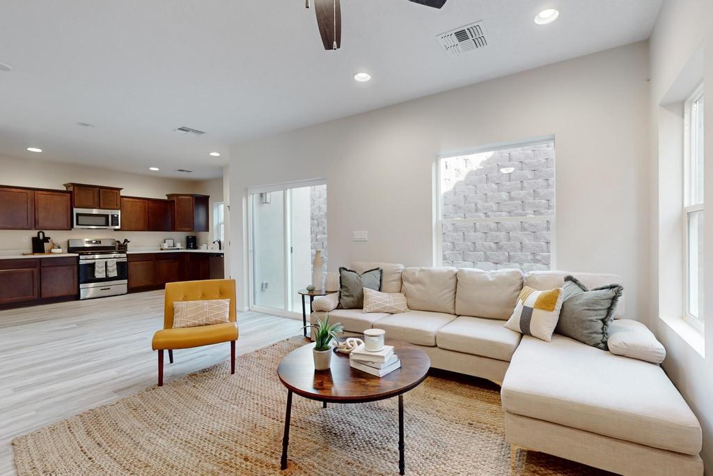 13615 Covered Wagon Avenue SE