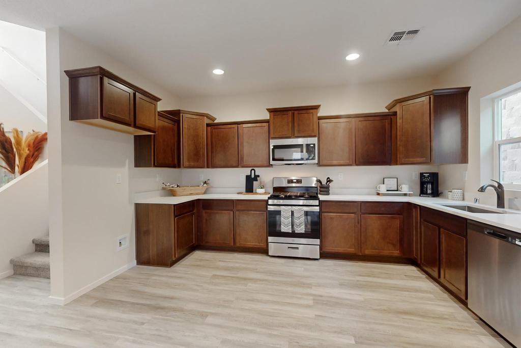 13615 Covered Wagon Avenue SE