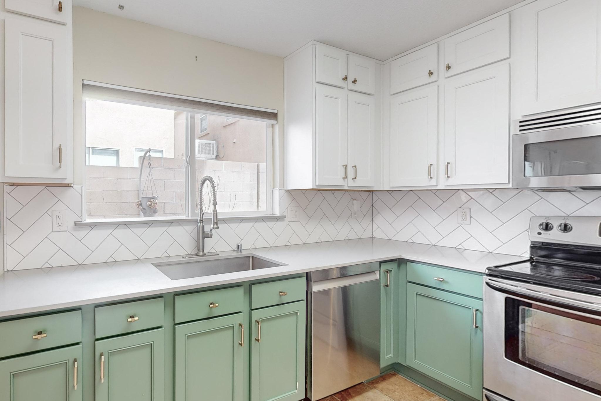 3220 MOUNTAINSIDE Parkway NE