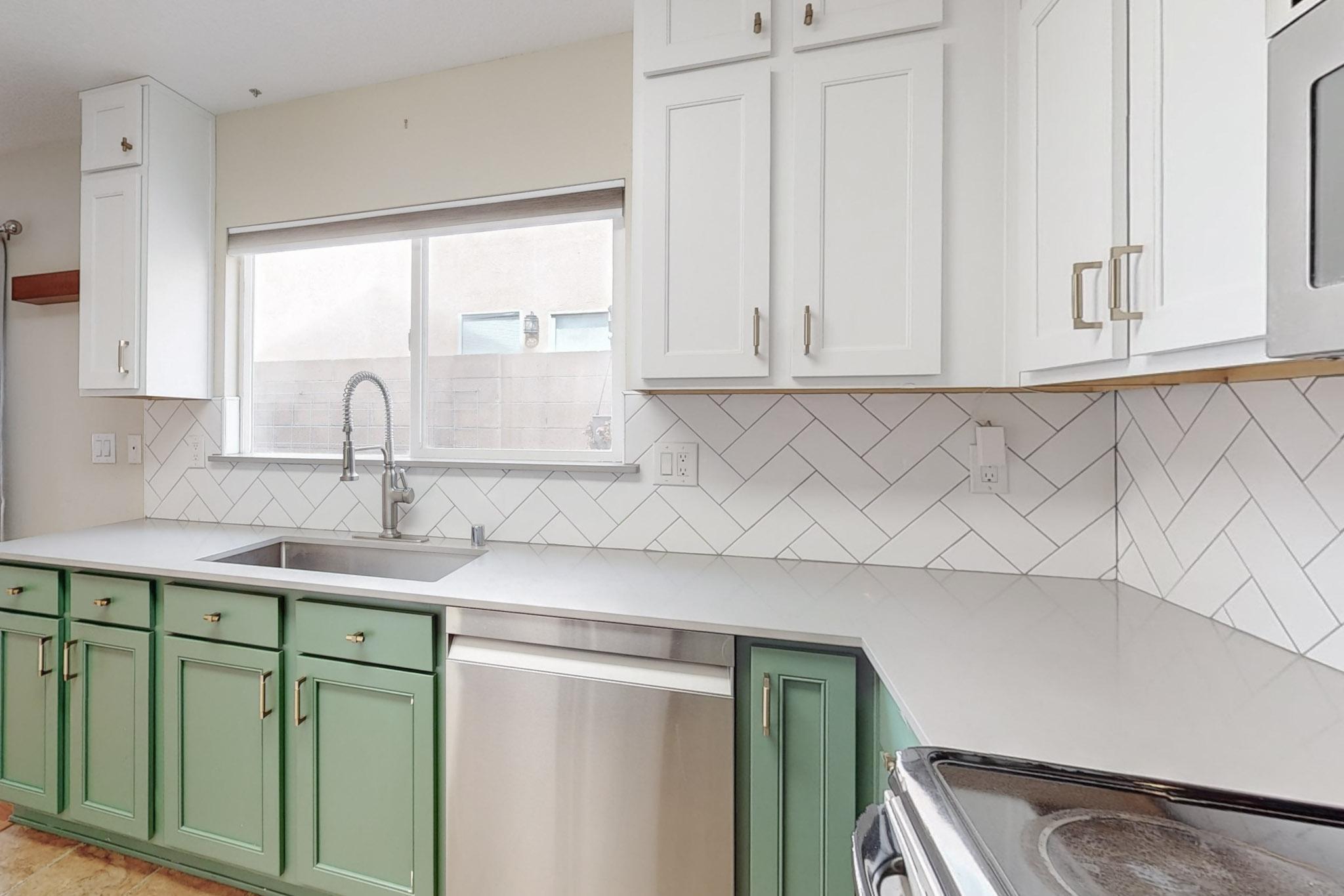 3220 MOUNTAINSIDE Parkway NE