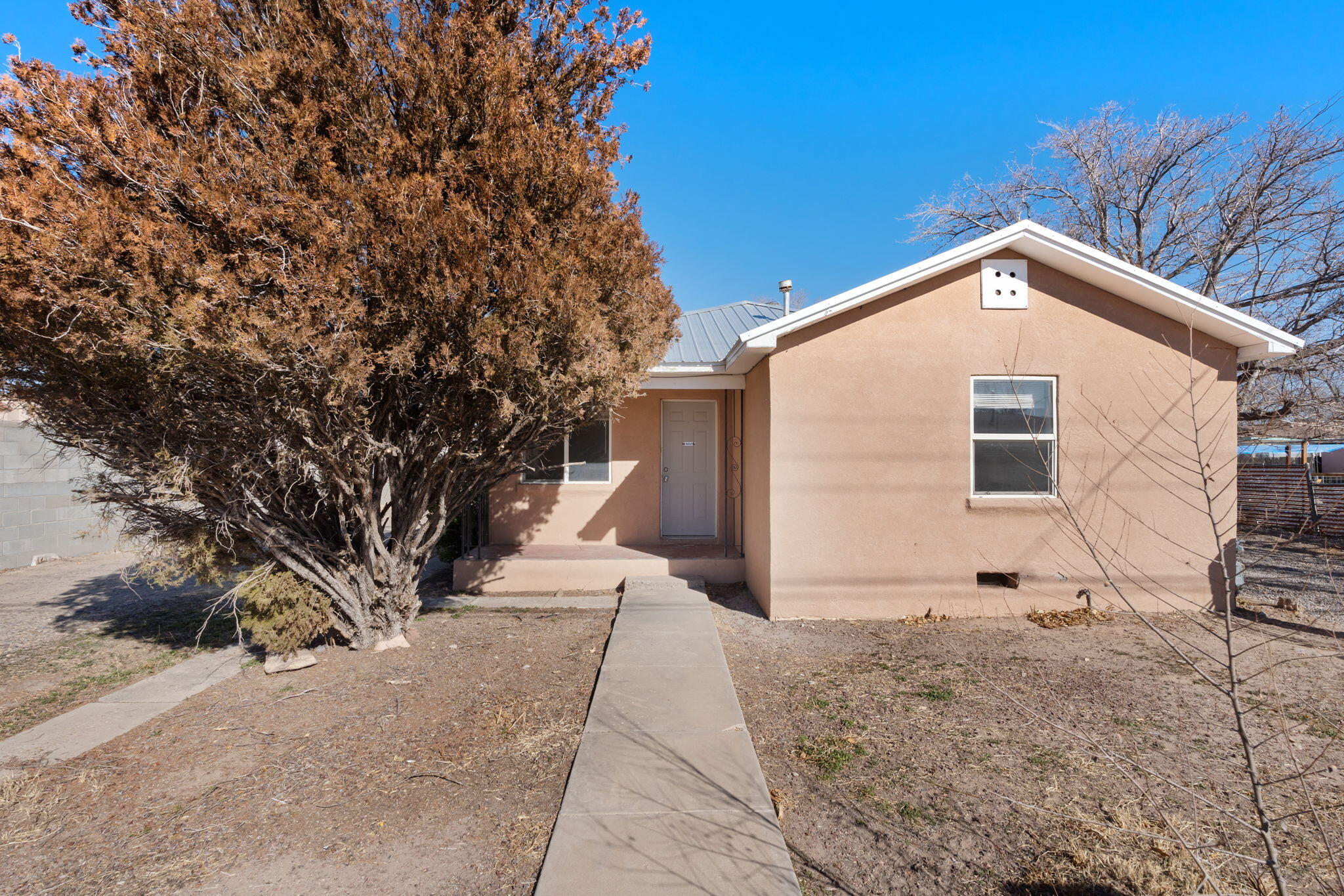 636 Coronado Street 634