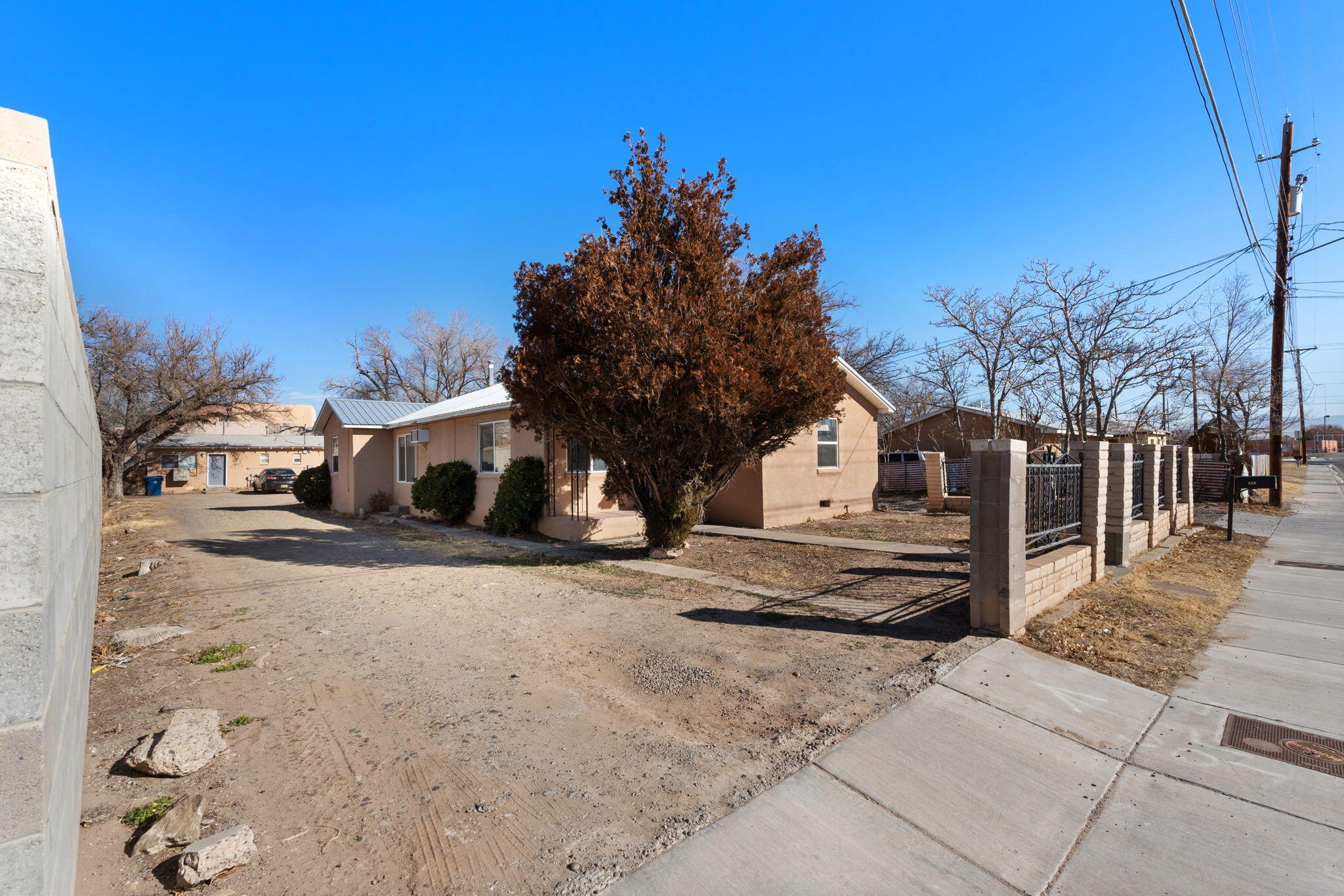 636 Coronado Street 634