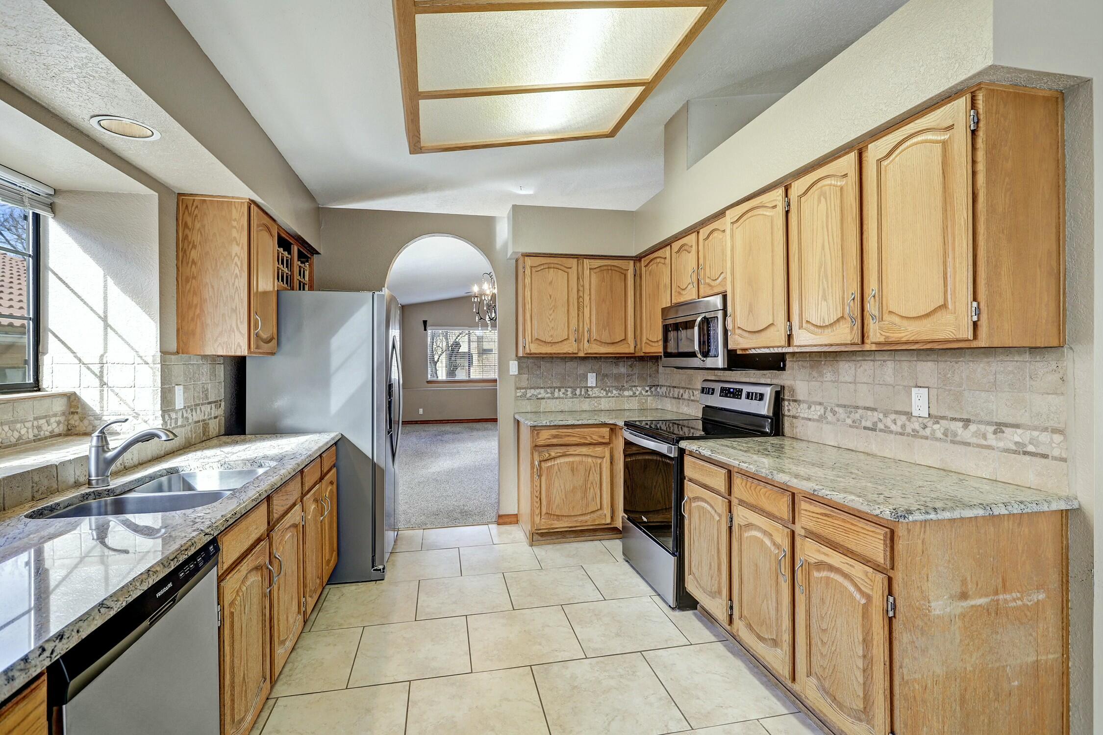 9608 SAN RAFAEL Avenue NE