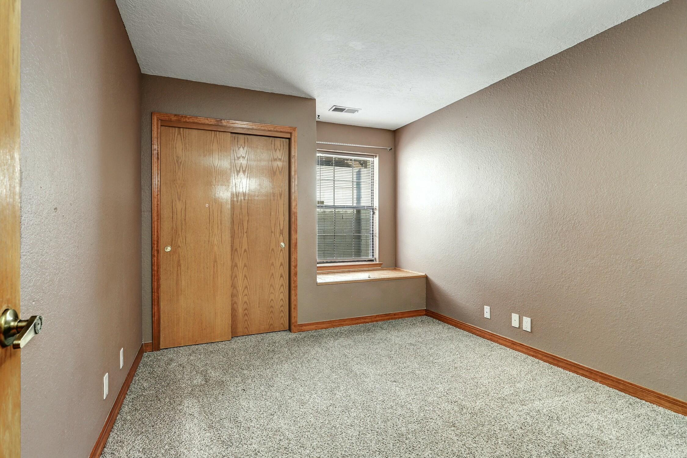 9608 SAN RAFAEL Avenue NE