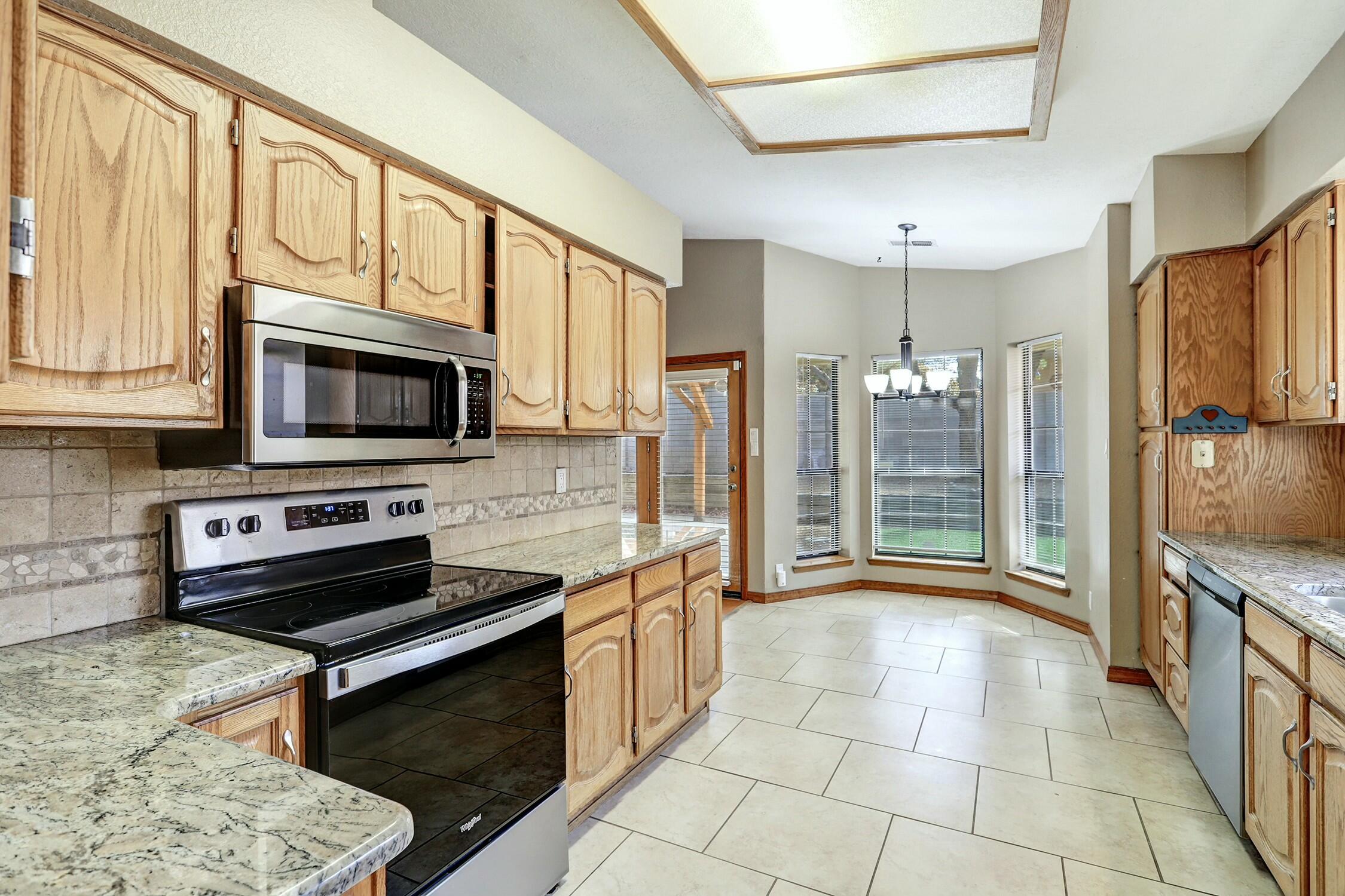 9608 SAN RAFAEL Avenue NE