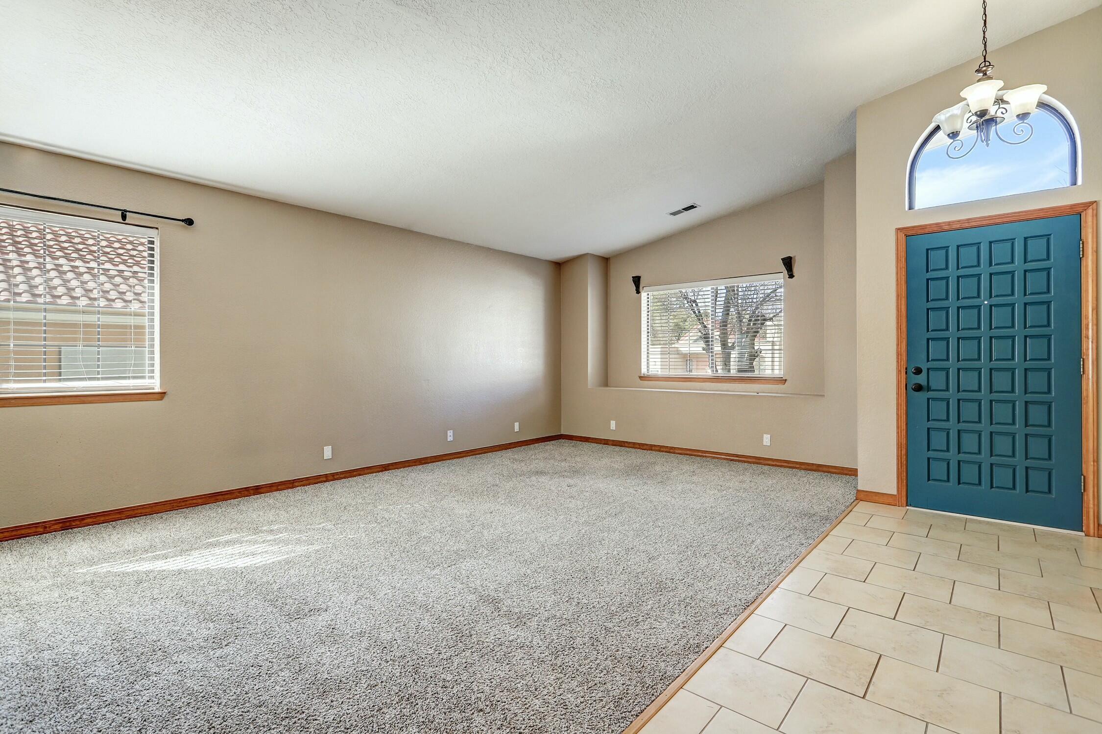 9608 SAN RAFAEL Avenue NE