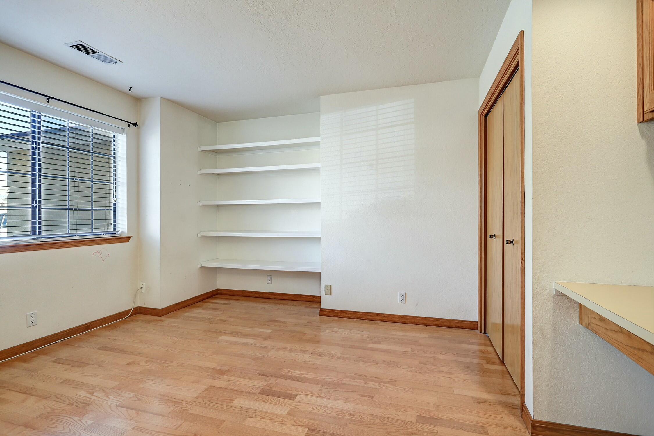 9608 SAN RAFAEL Avenue NE