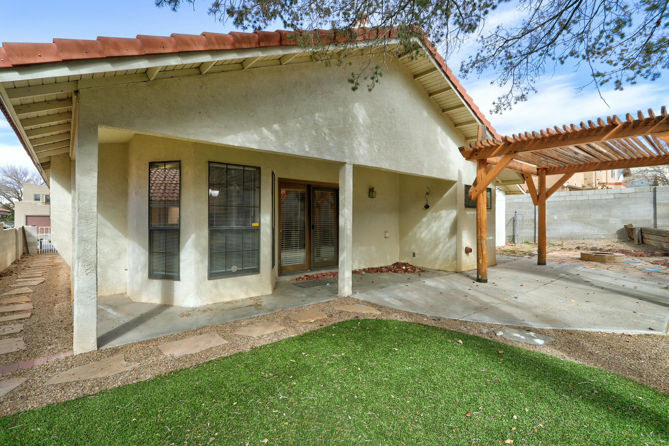 9608 SAN RAFAEL Avenue NE