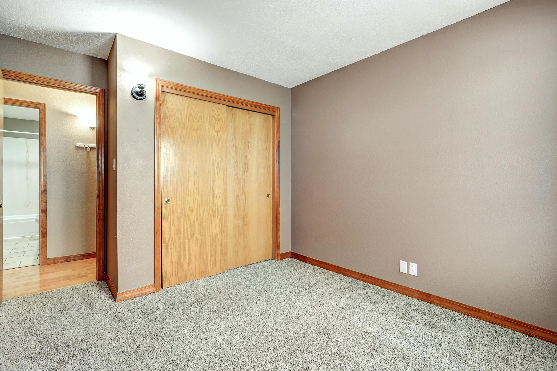 9608 SAN RAFAEL Avenue NE