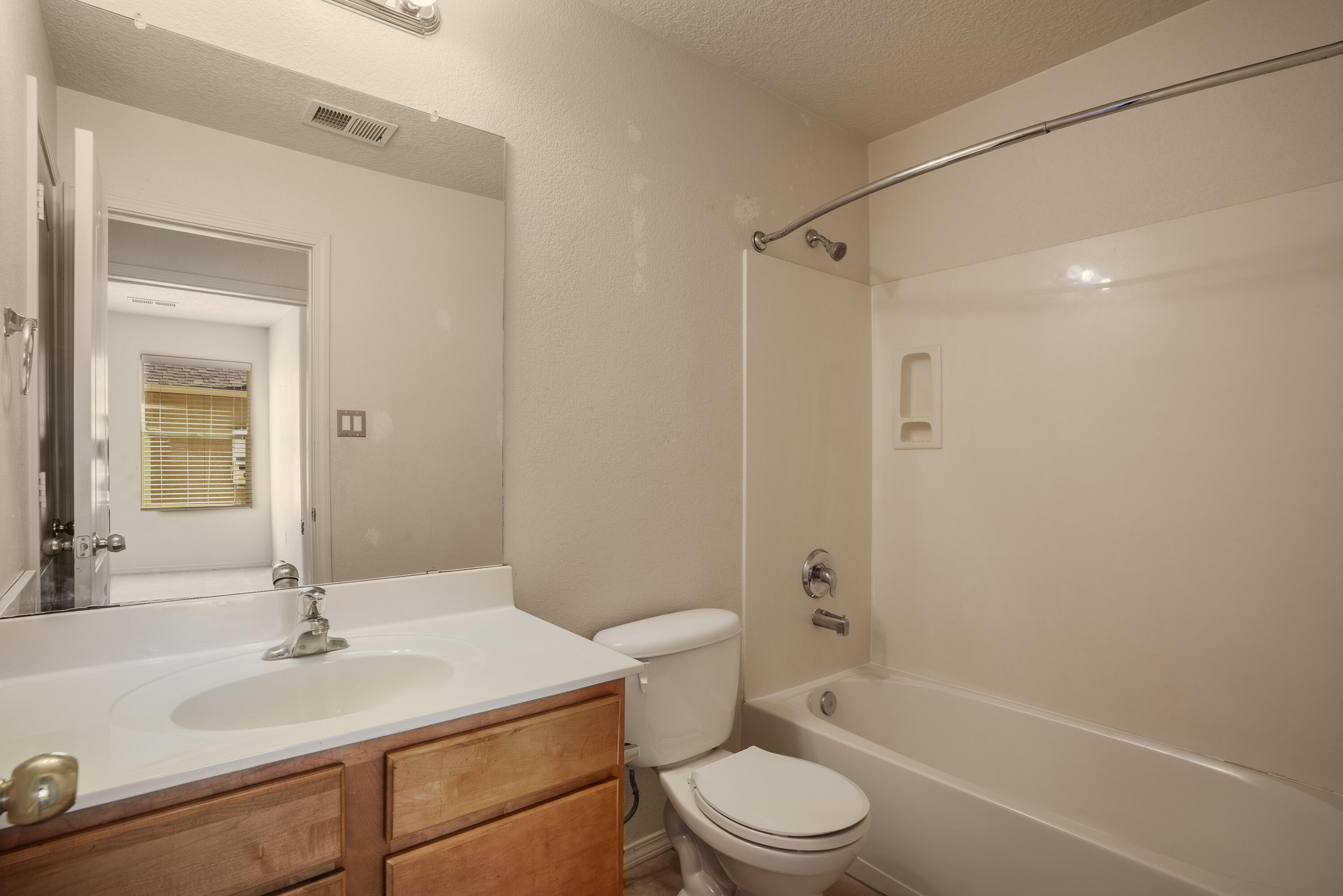 1319 SIDEWINDER Road NE