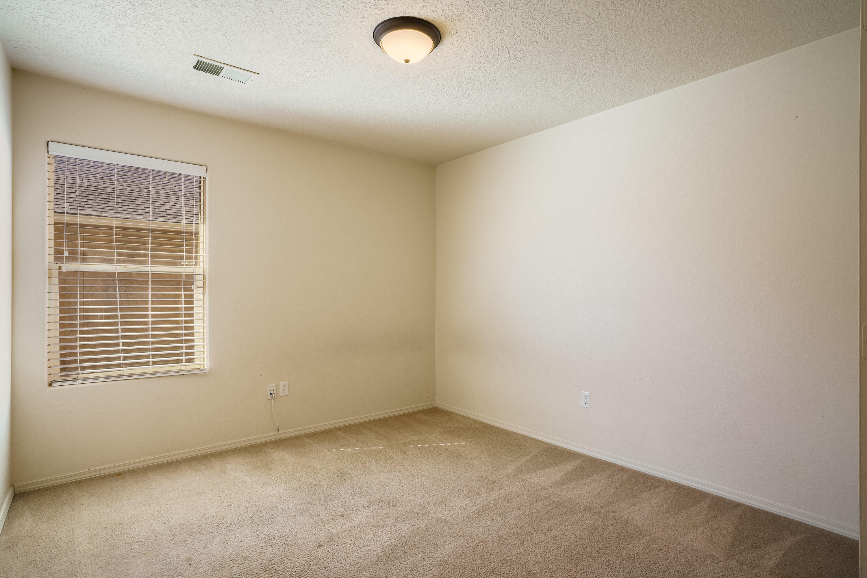 1319 SIDEWINDER Road NE