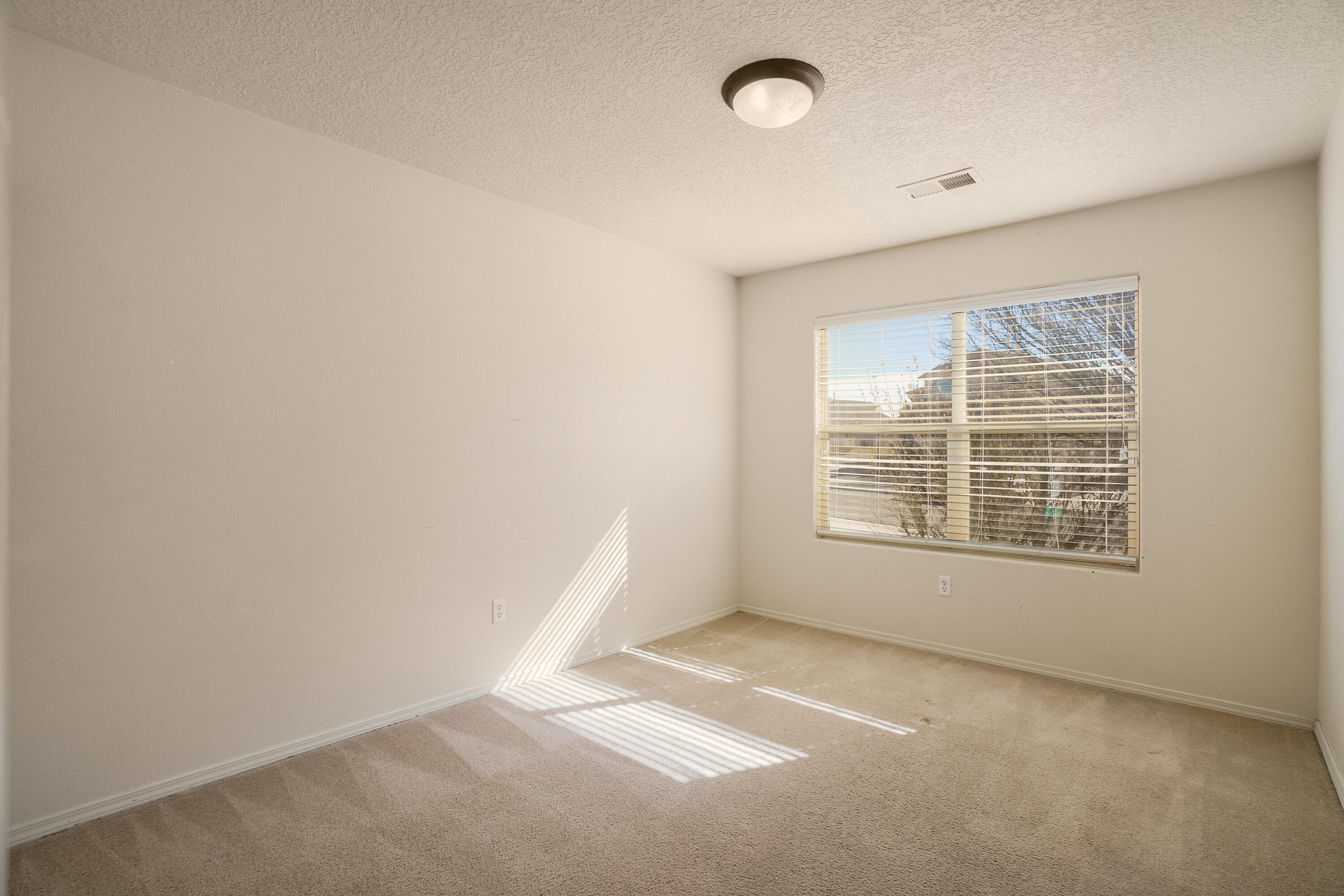 1319 SIDEWINDER Road NE