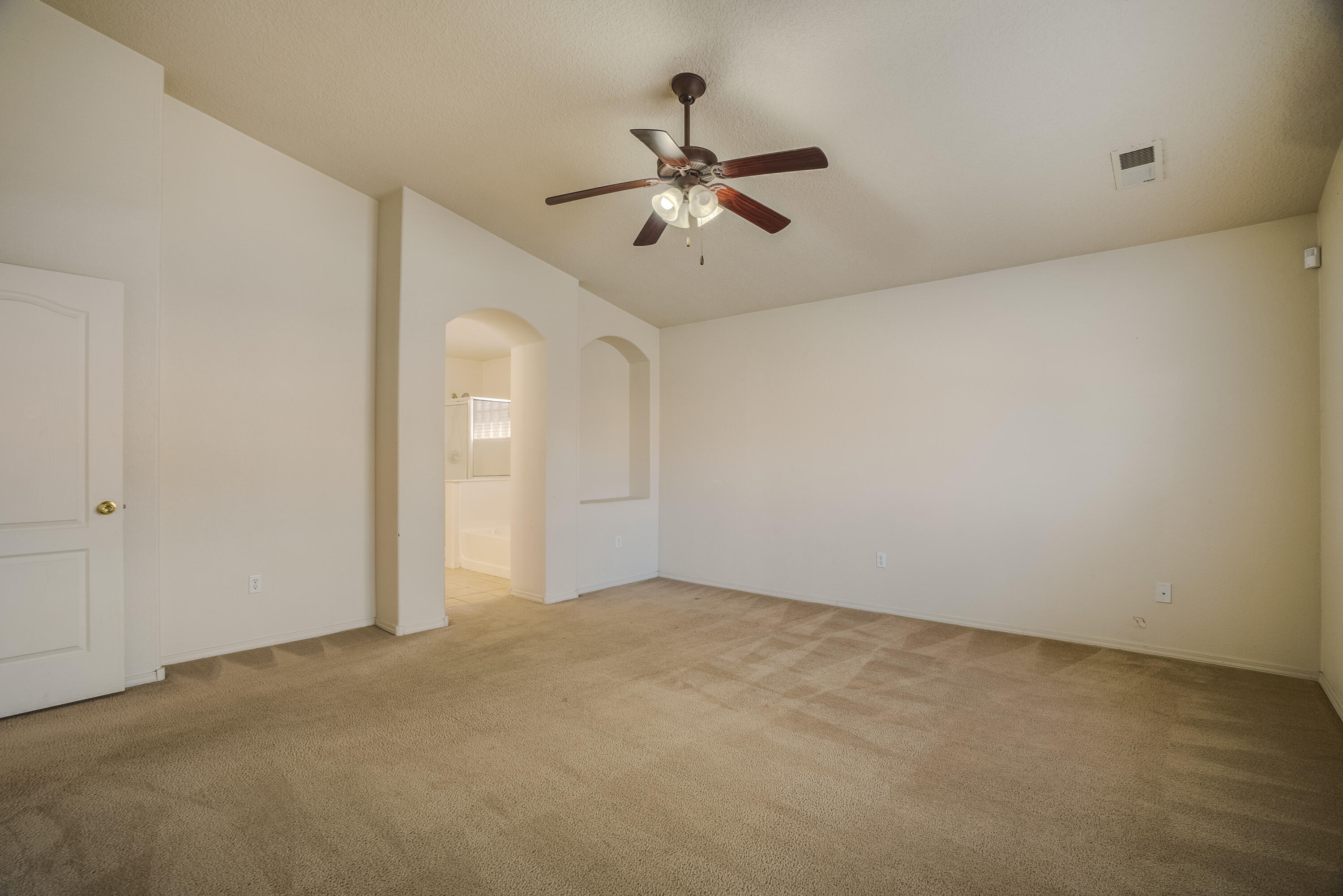 1319 SIDEWINDER Road NE