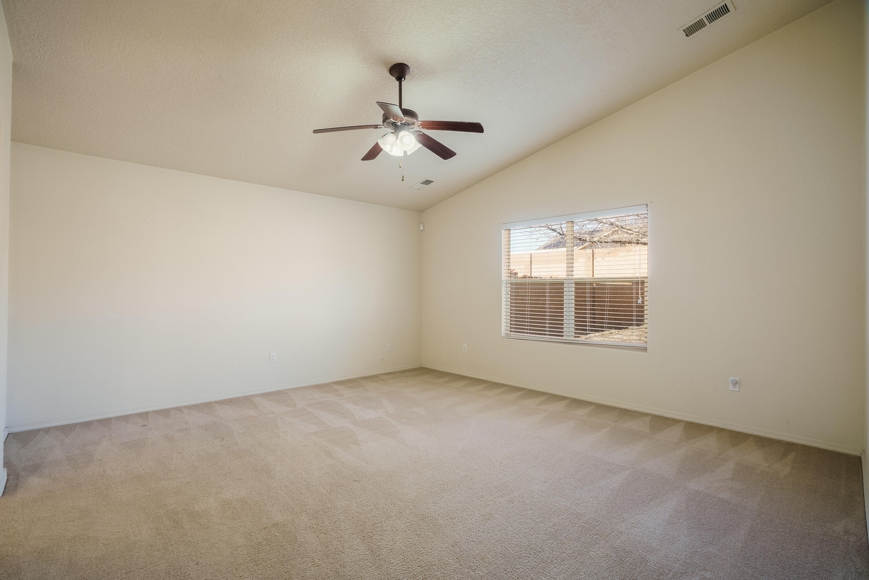 1319 SIDEWINDER Road NE