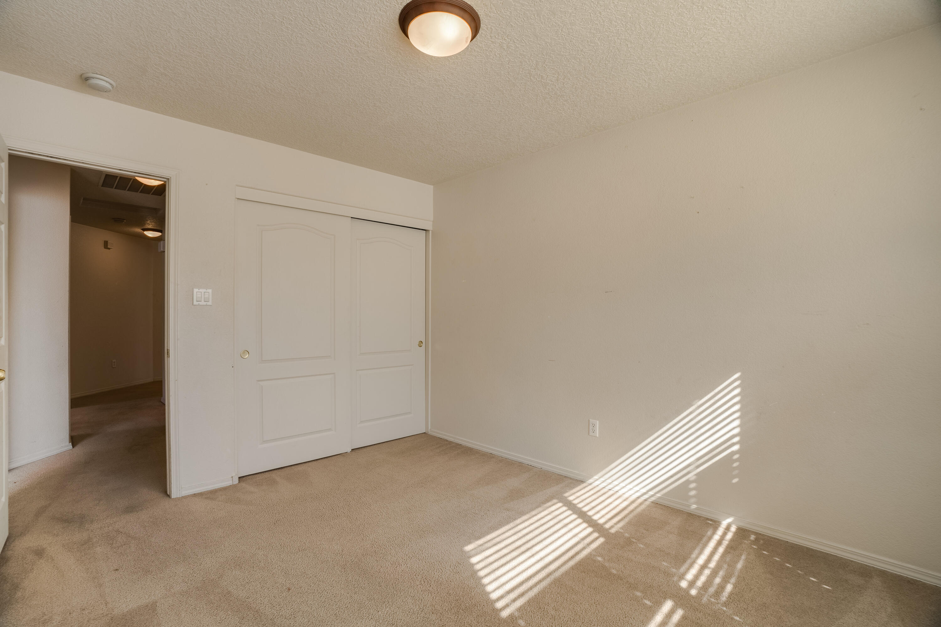 1319 SIDEWINDER Road NE