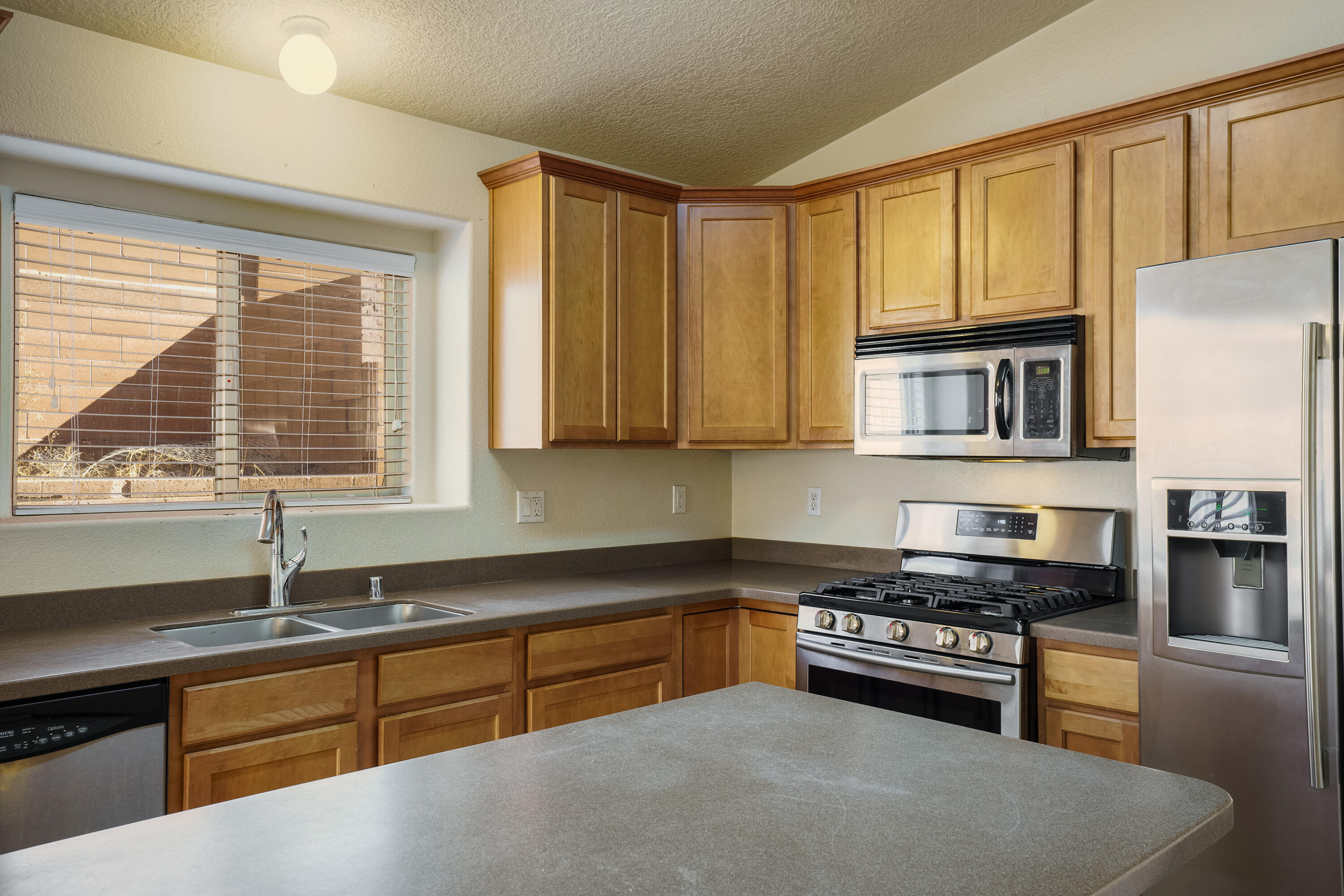 1319 SIDEWINDER Road NE