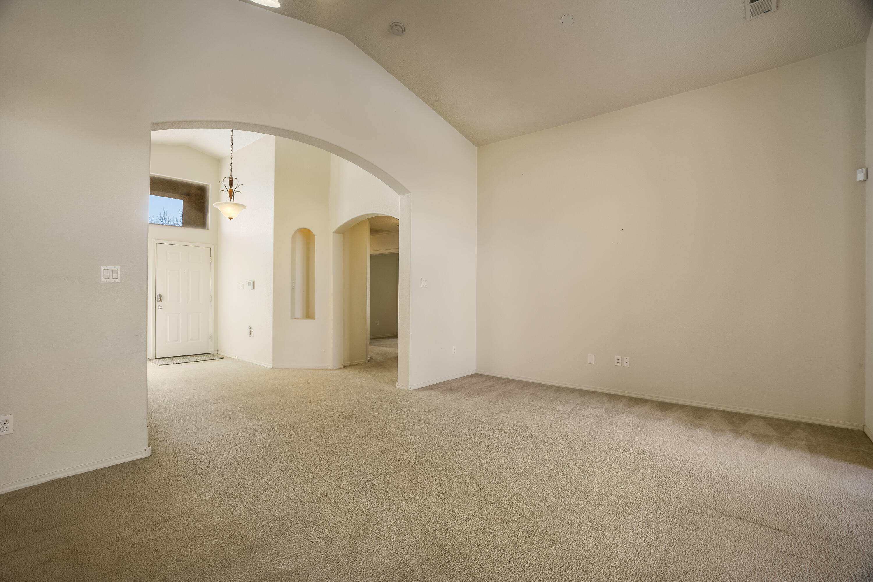 1319 SIDEWINDER Road NE