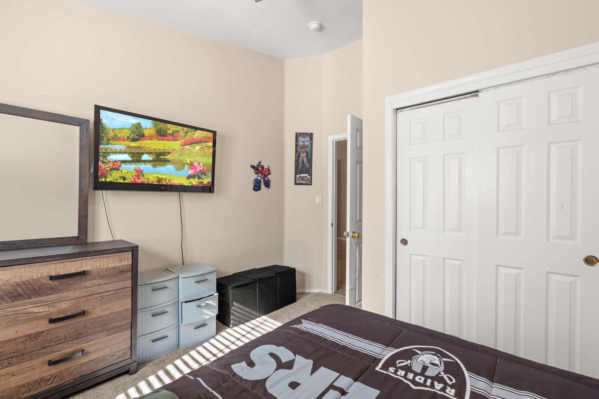 909 TAMBORA Street NW