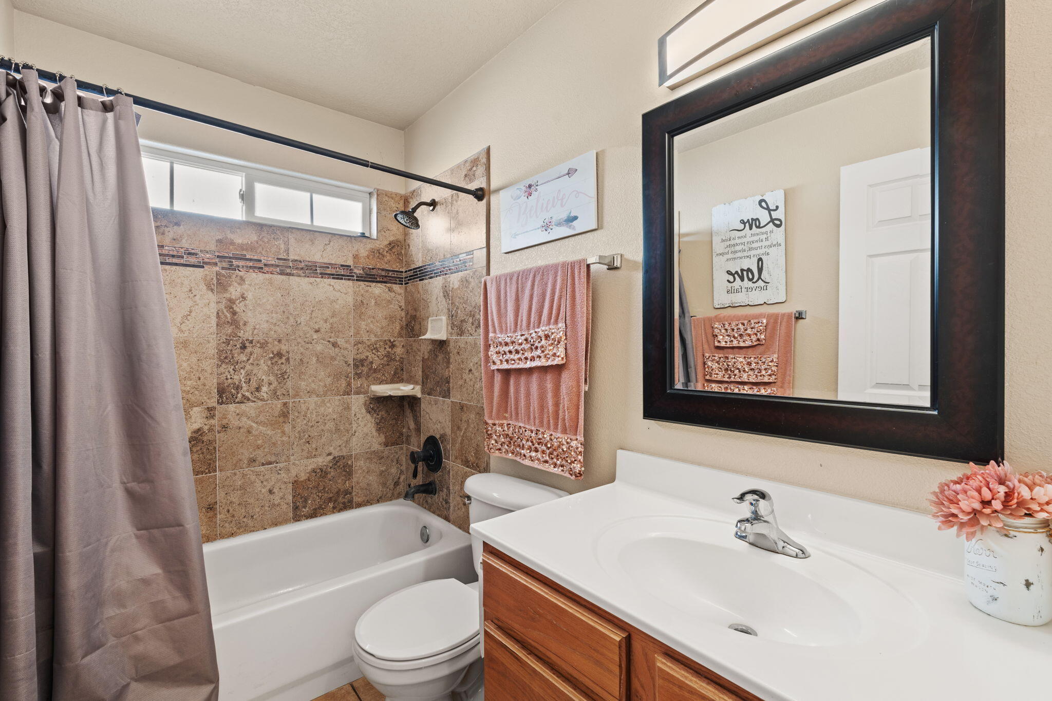 909 TAMBORA Street NW