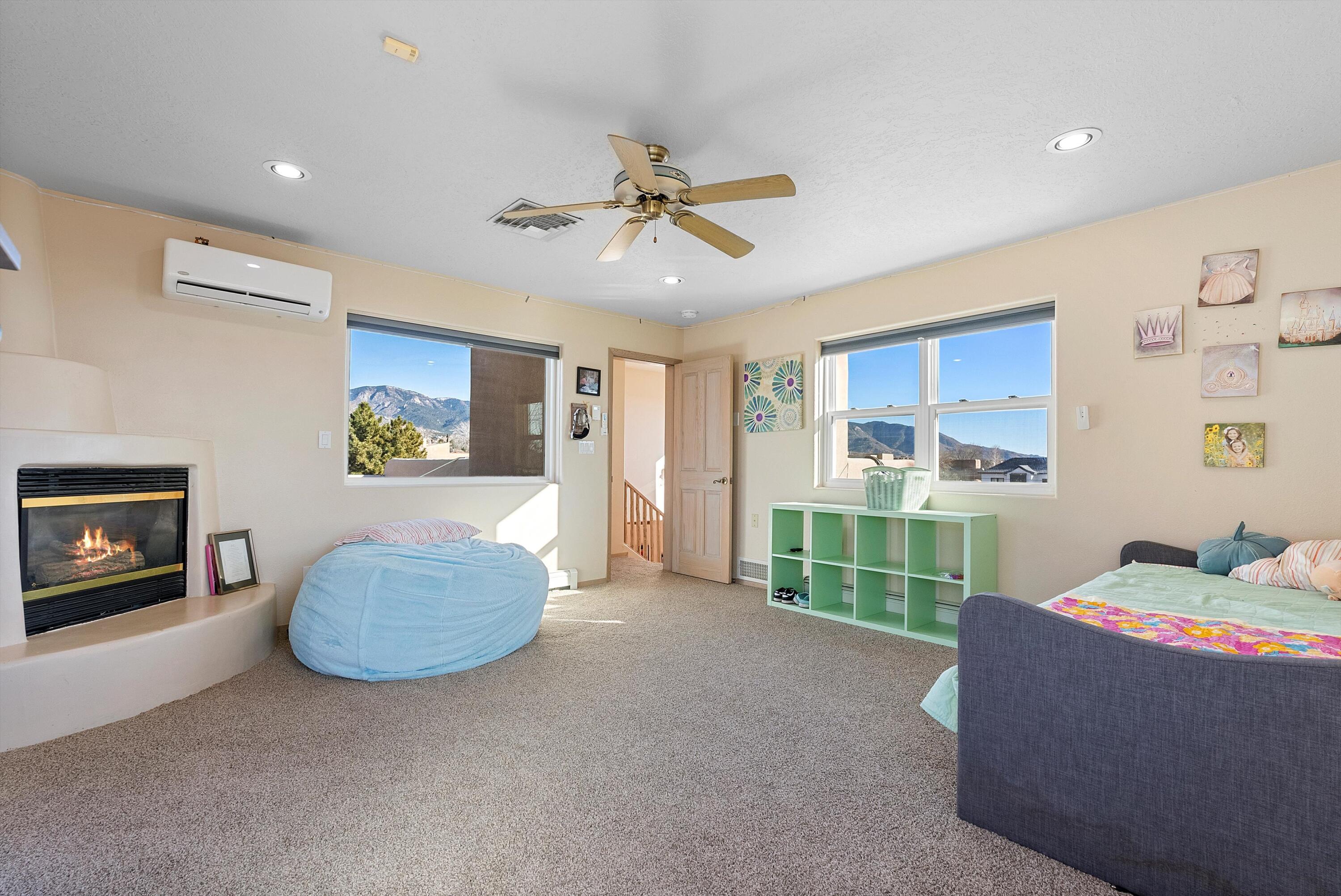 11211 OAKLAND Avenue NE