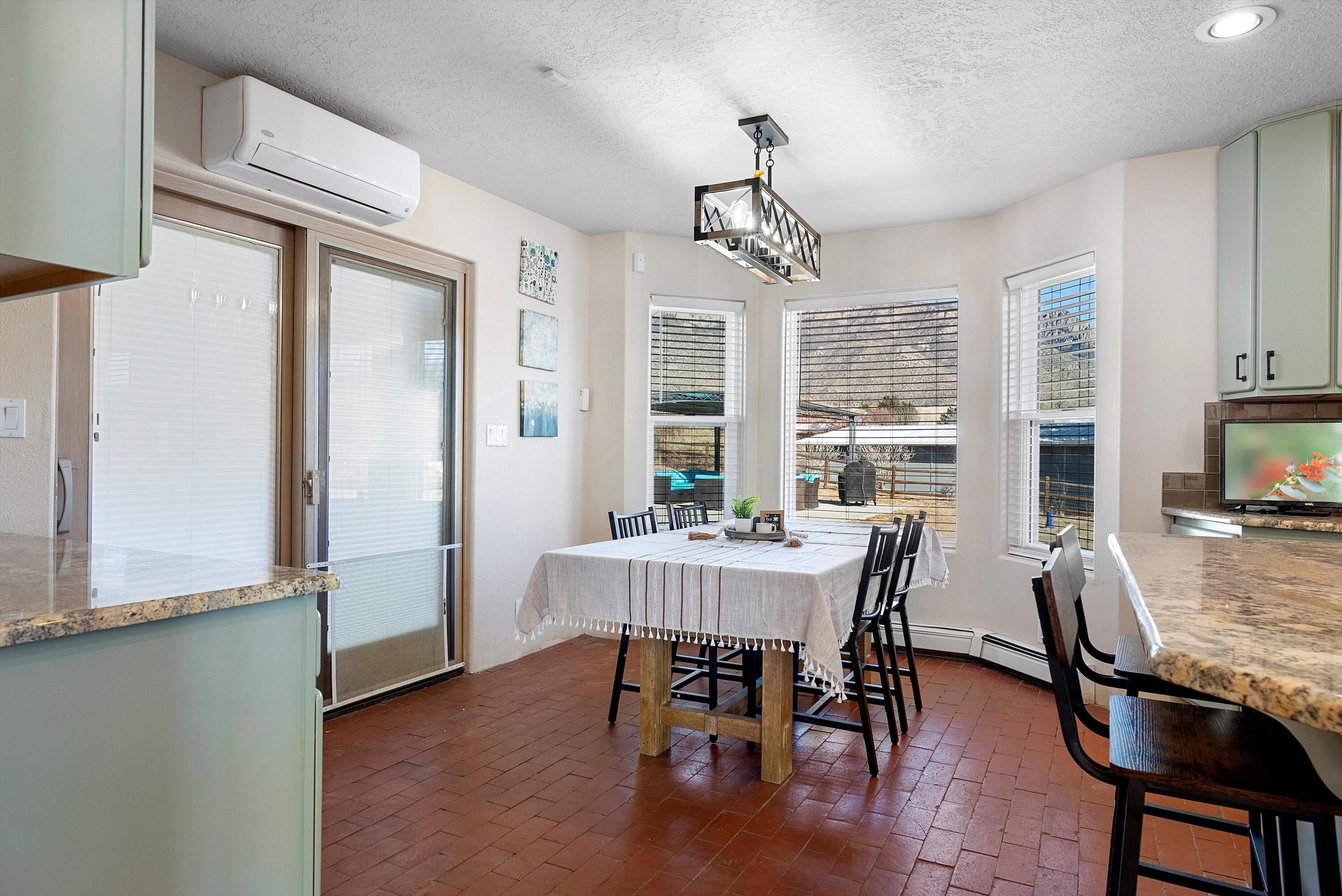 11211 OAKLAND Avenue NE