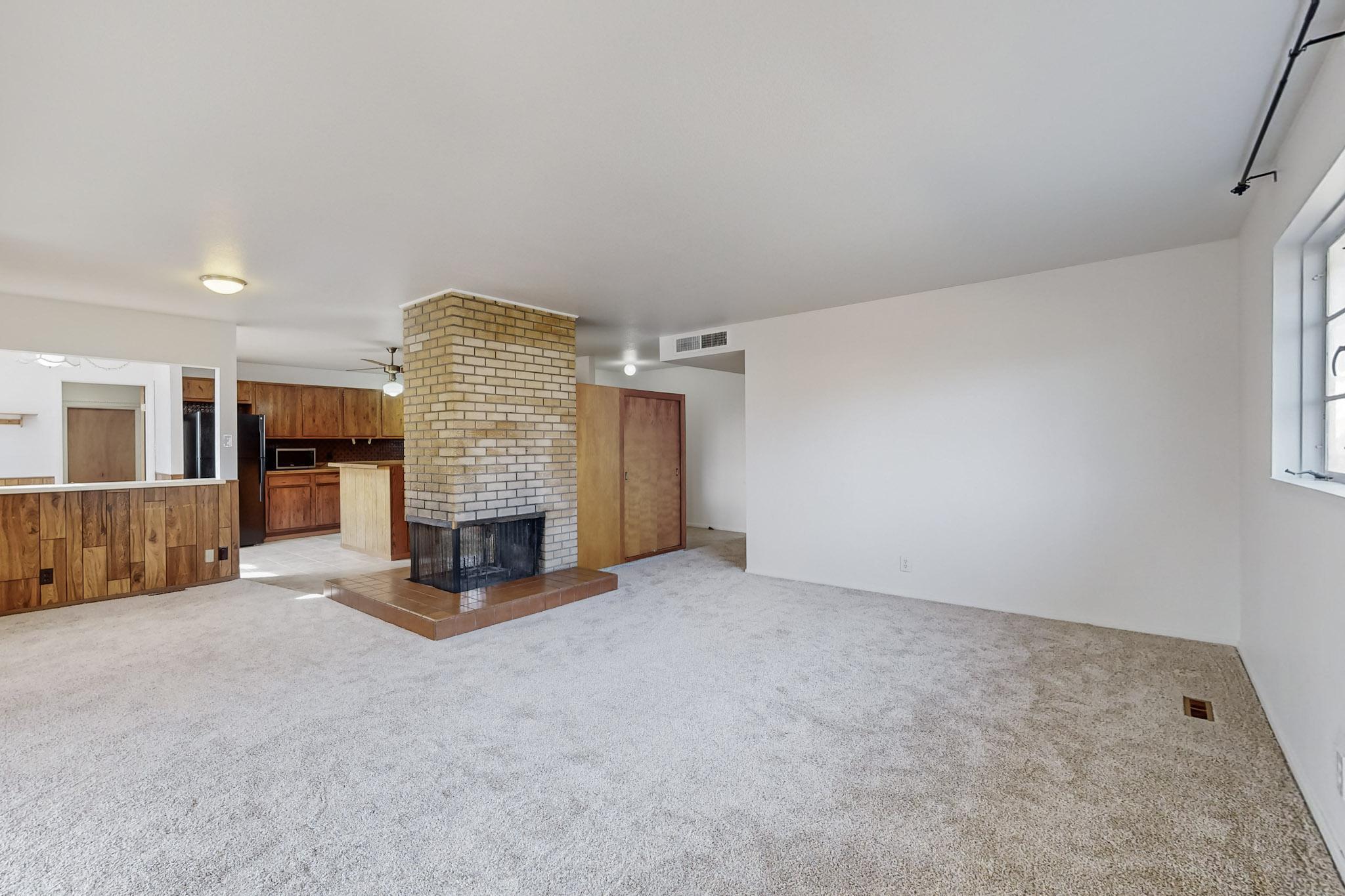 4500 DOUGLAS MACARTHUR Road NE