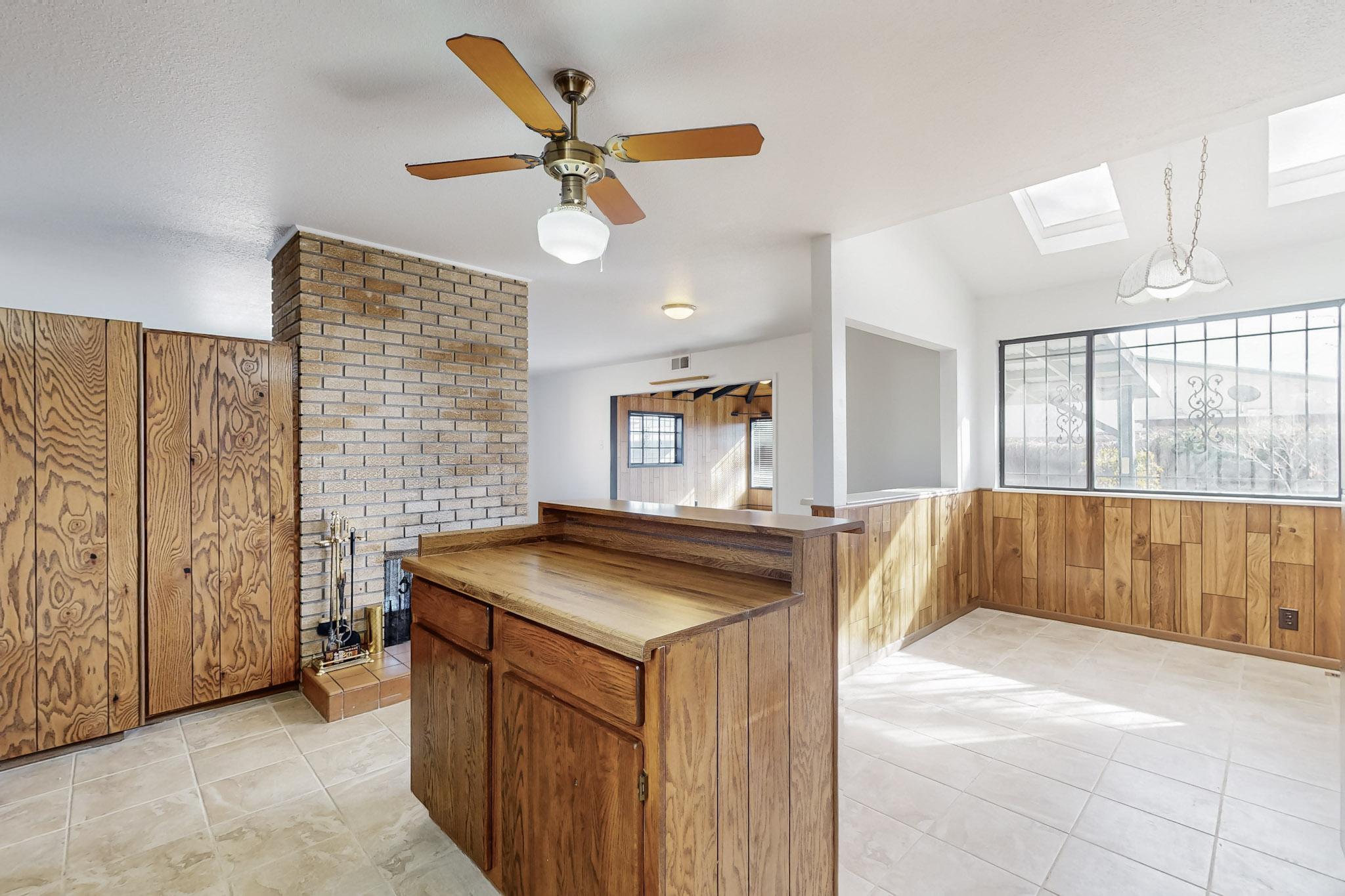 4500 DOUGLAS MACARTHUR Road NE